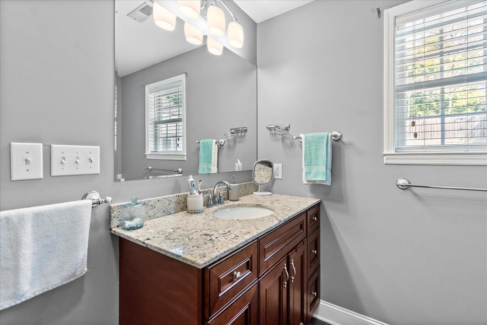 Image 19 of 22 For 5959 Winkler Road 114