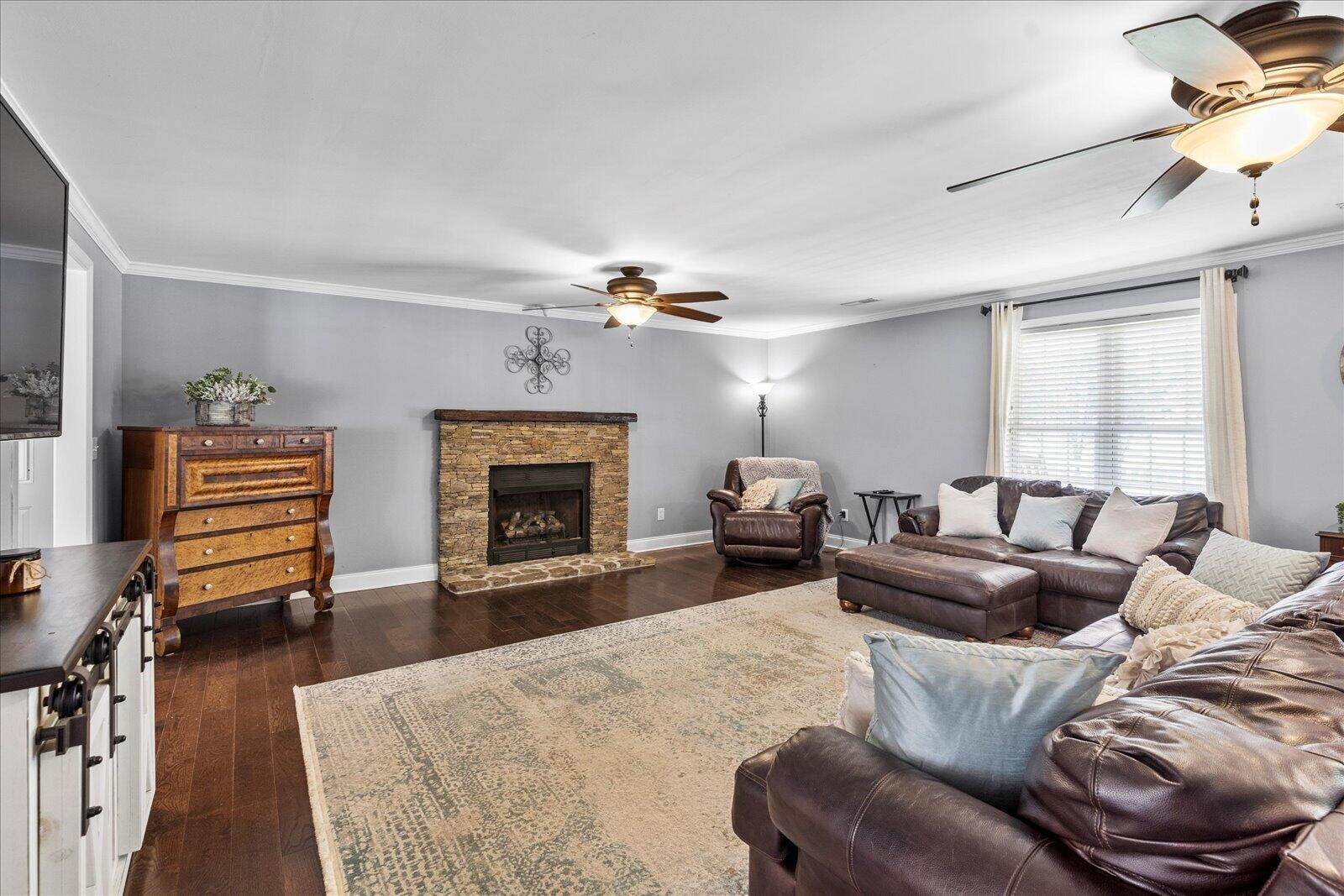 Image 7 of 22 For 5959 Winkler Road 114