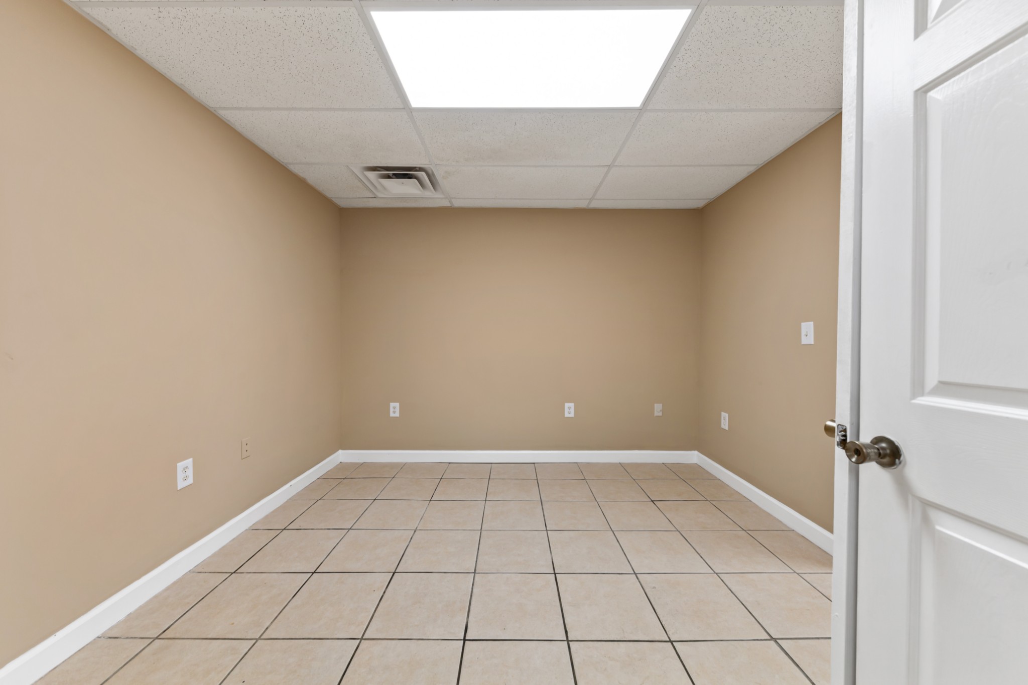 Image 10 of 18 For 15448 29th Street