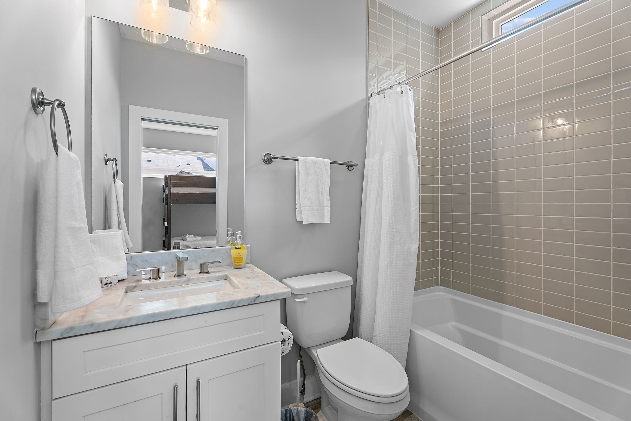 Image 23 of 47 For 17915 102nd Terrace