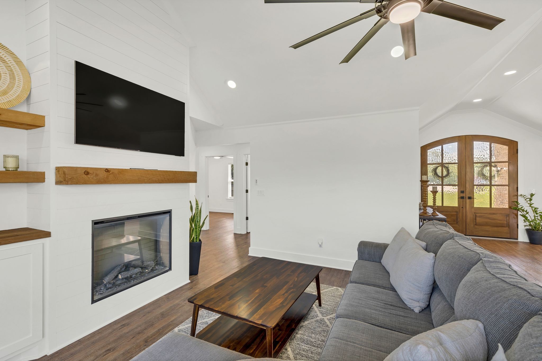 Image 11 of 63 For 1906 28th Place