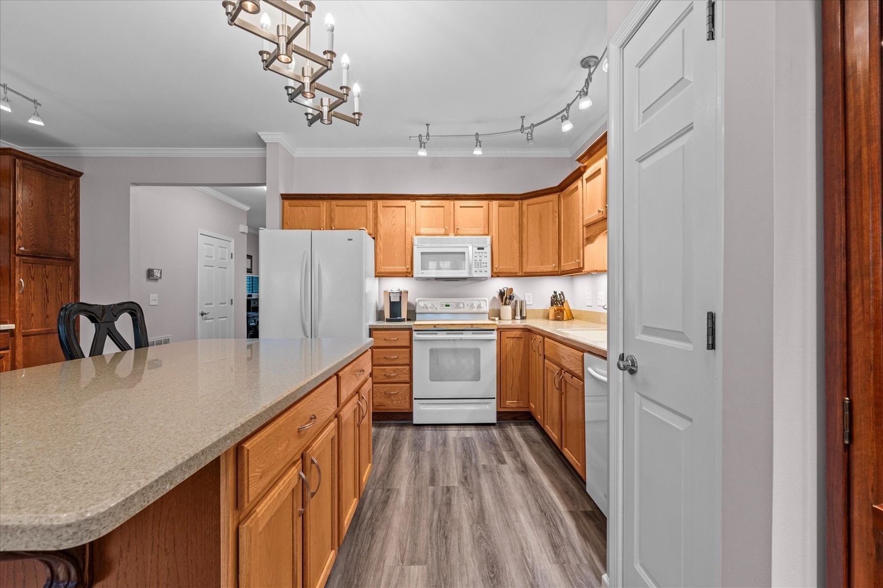 Image 10 of 63 For 6651 93rd Court