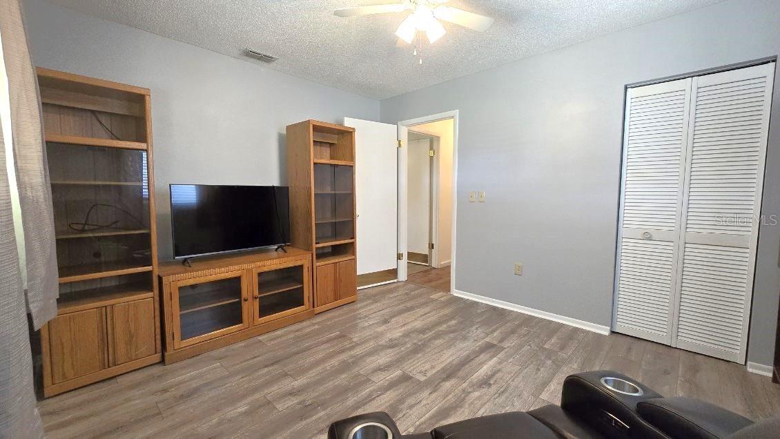 Image 19 of 51 For 9430 102nd Place