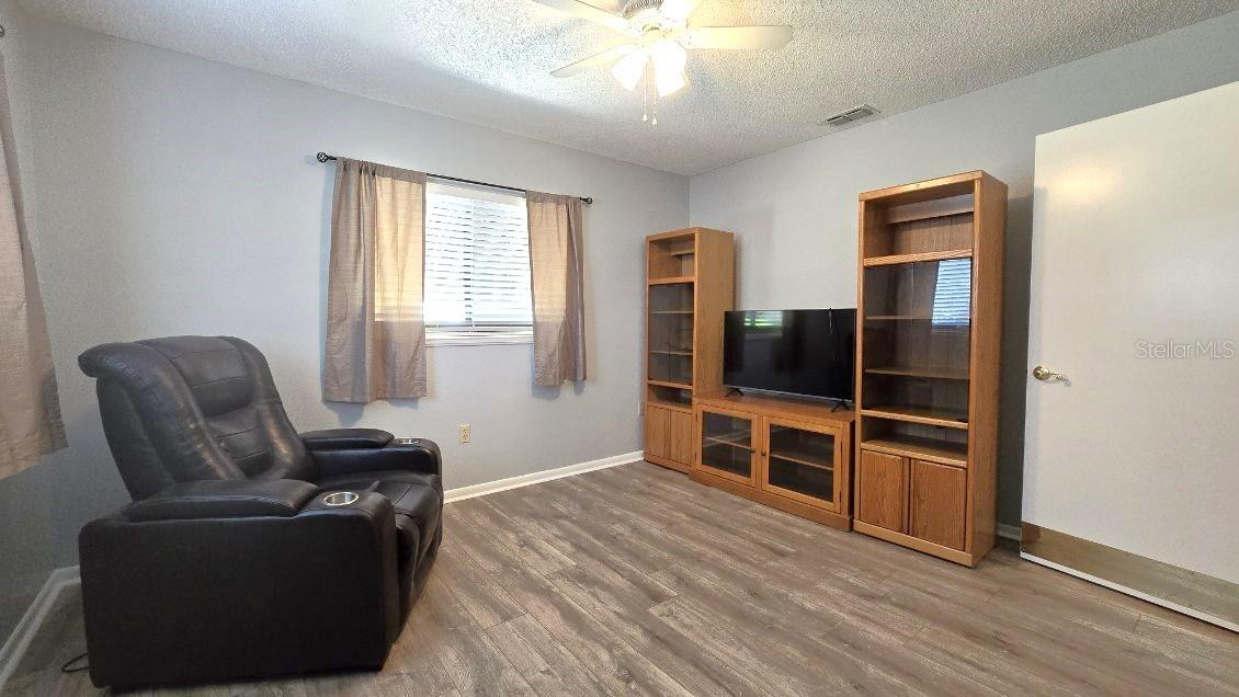 Image 20 of 51 For 9430 102nd Place