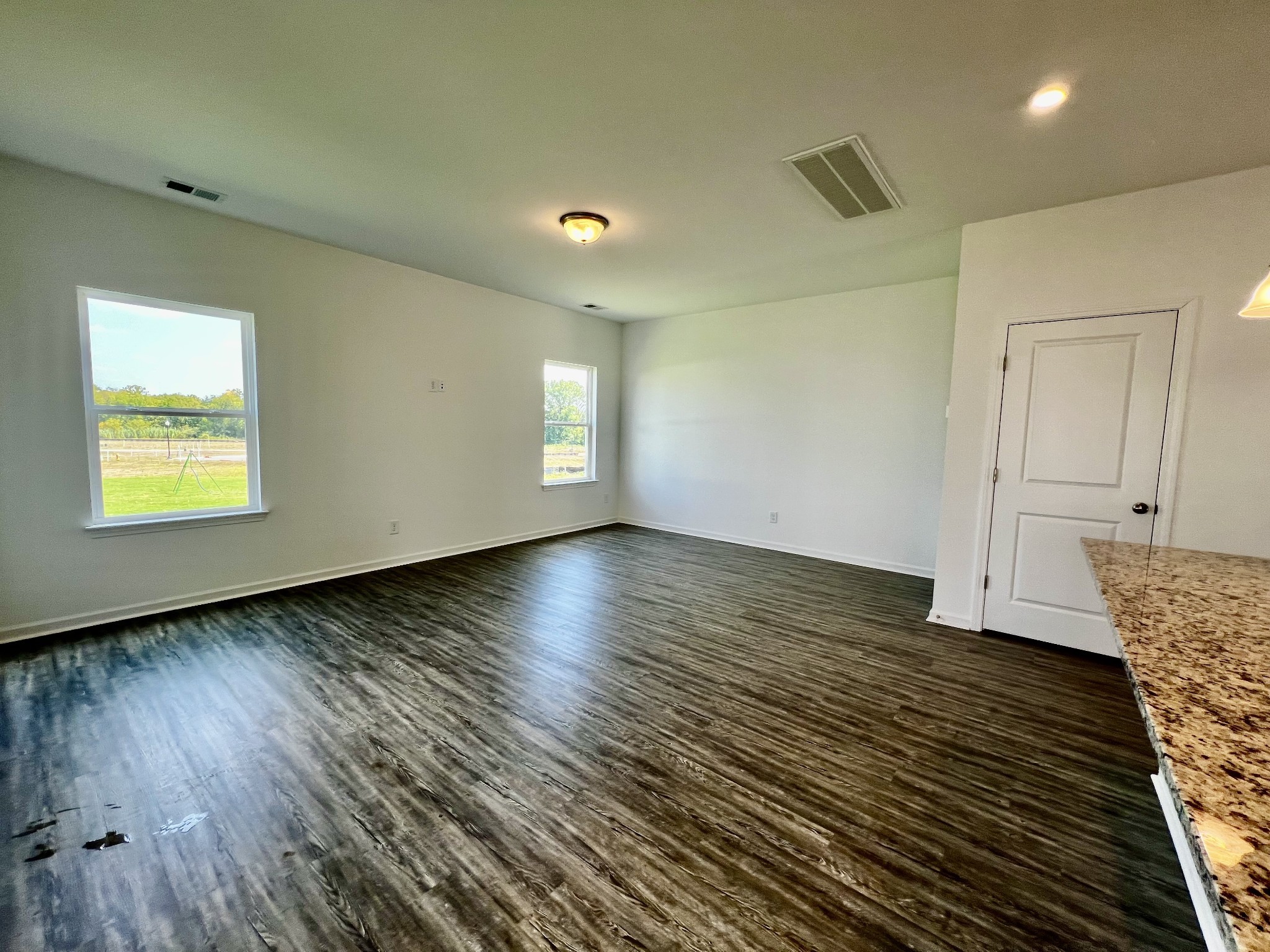 Image 14 of 69 For 2540 120th Street