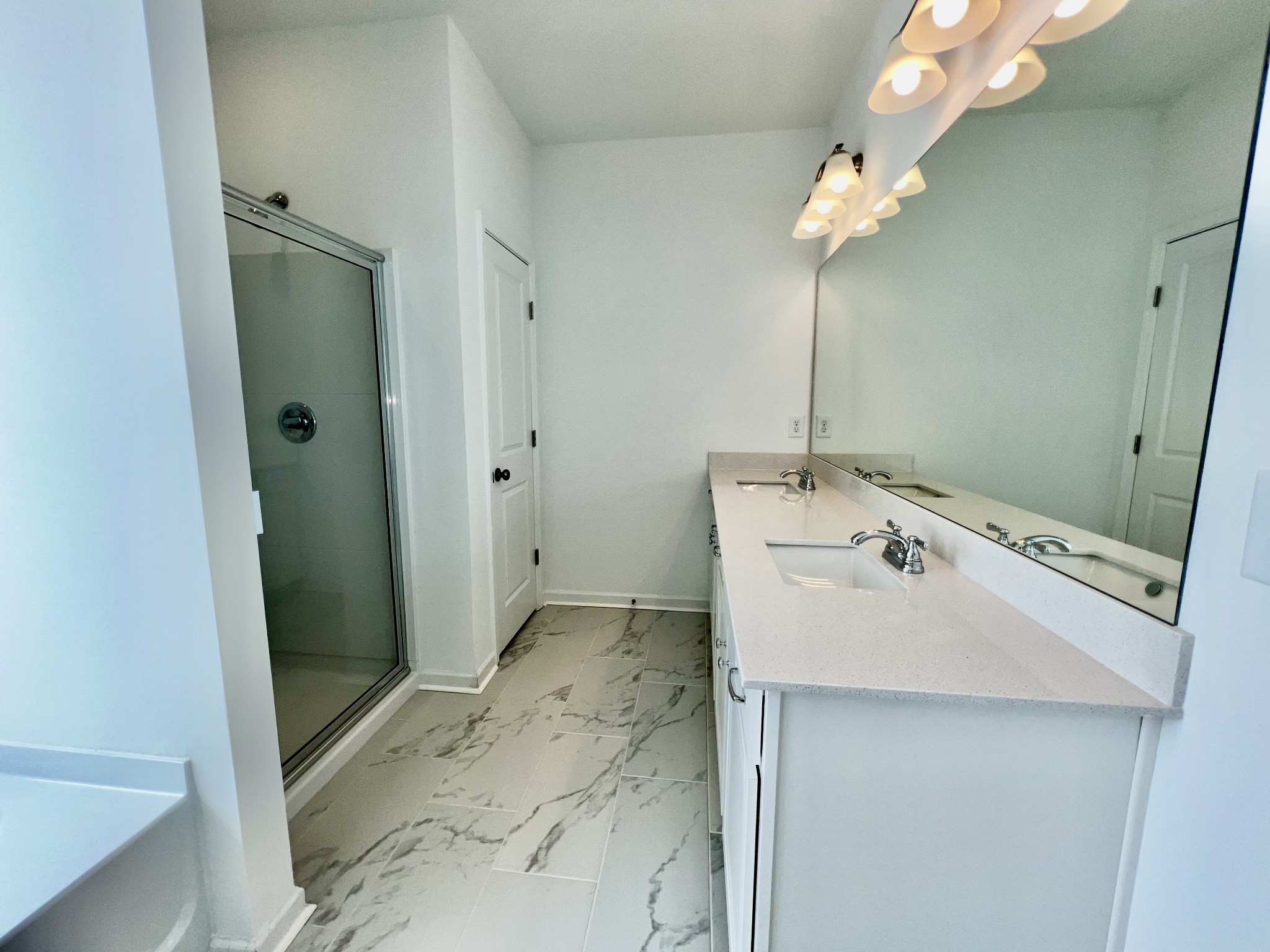 Image 19 of 69 For 2540 120th Street
