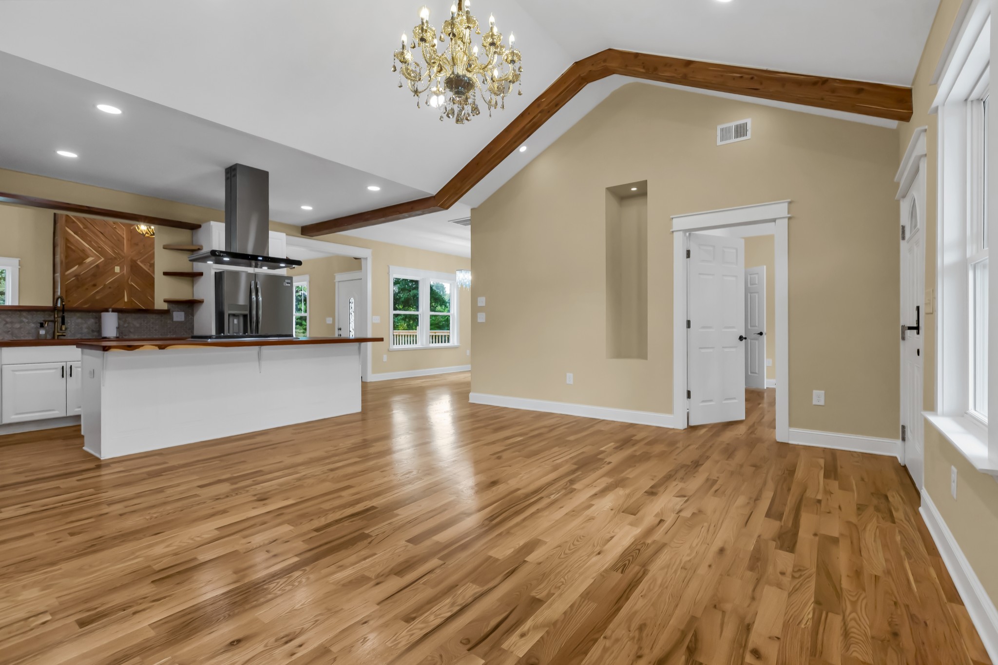 Image 13 of 21 For 4412 49th Avenue