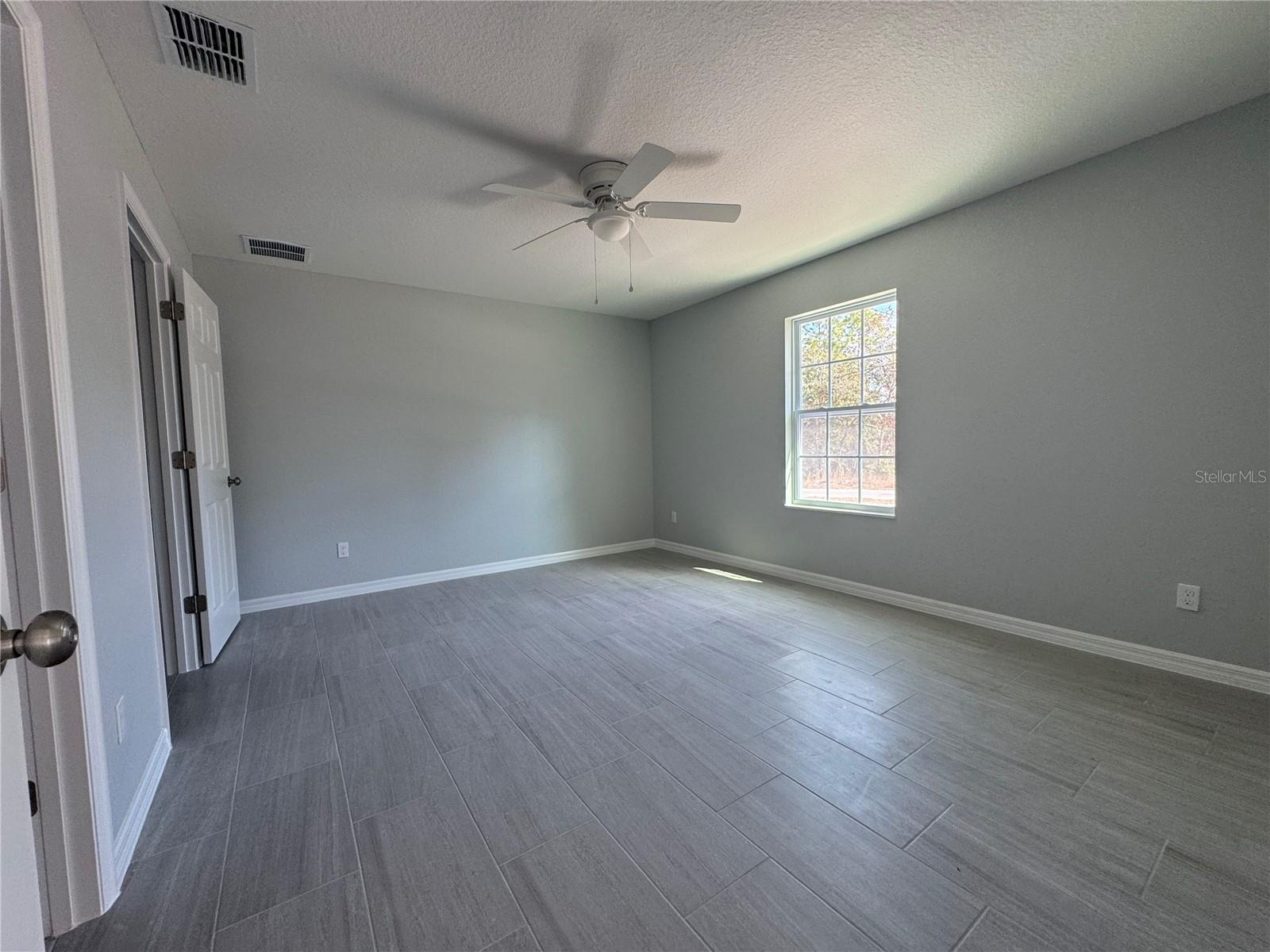 Image 12 of 21 For 5787 58th Terrace