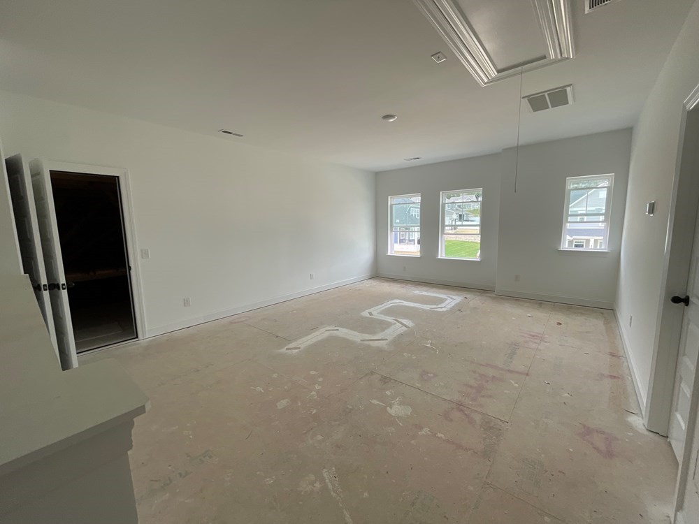 Image 8 of 35 For 2438 165th Street Road