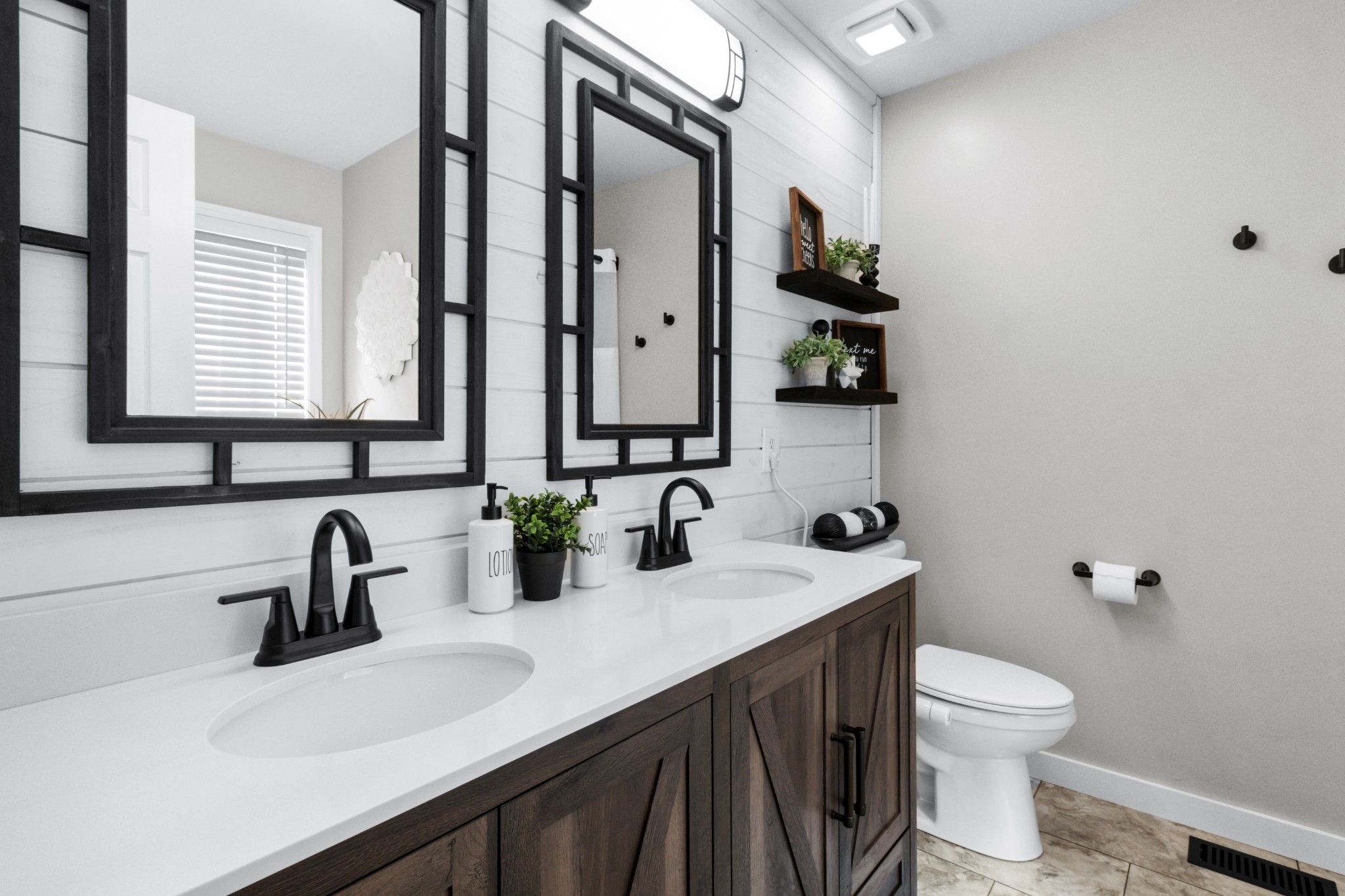 Listing photo id 30 for 4602 Van Ness Road