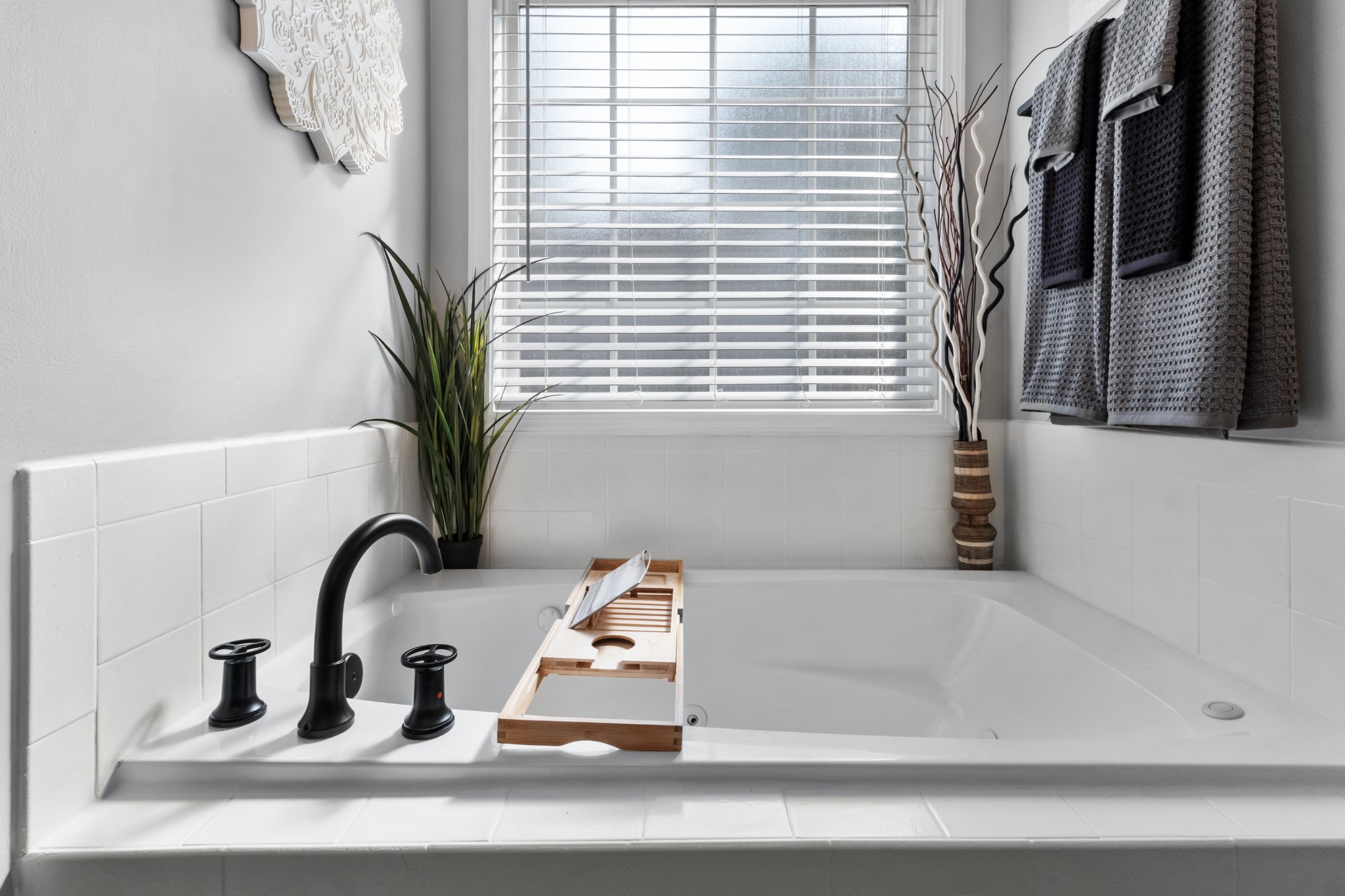 Listing photo id 31 for 4602 Van Ness Road