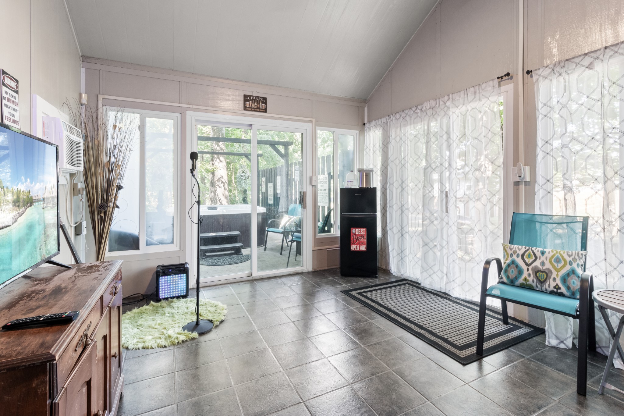Listing photo id 46 for 4602 Van Ness Road