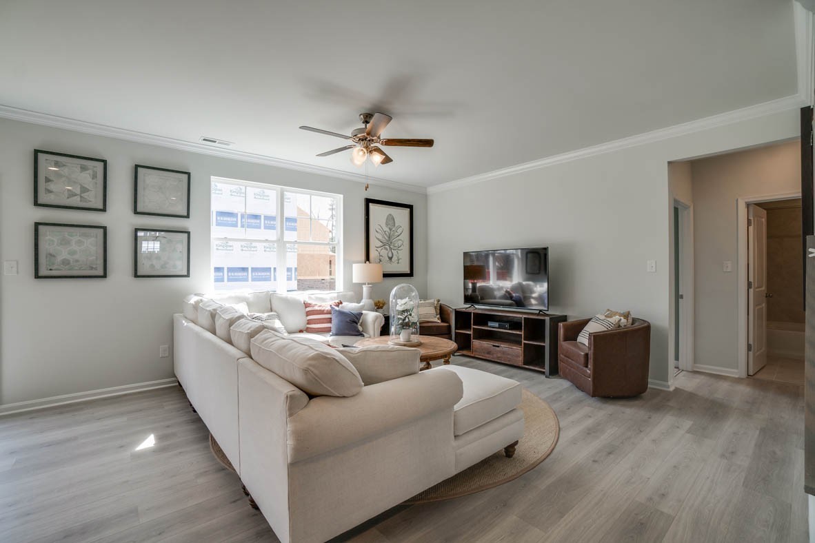 Image 7 of 13 For 8664 162nd Street