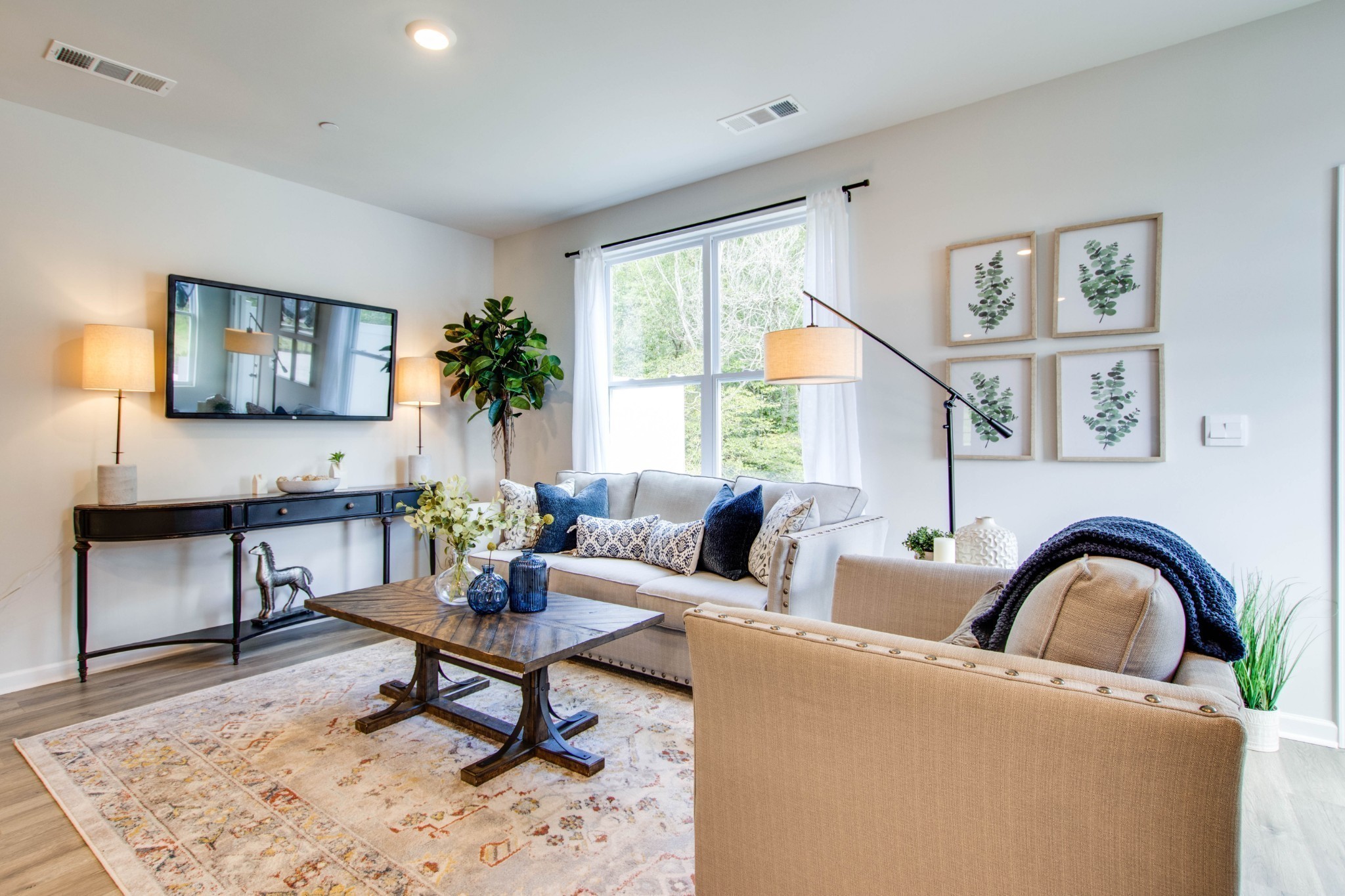 Listing photo id 10 for 3020 Scofield Street