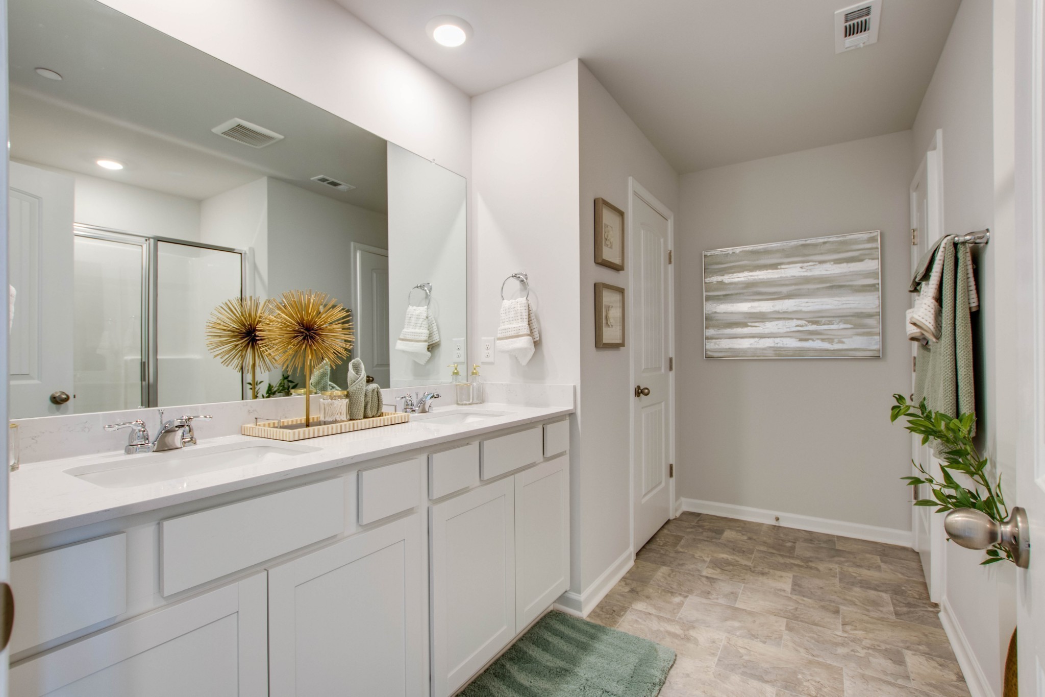 Listing photo id 16 for 3020 Scofield Street