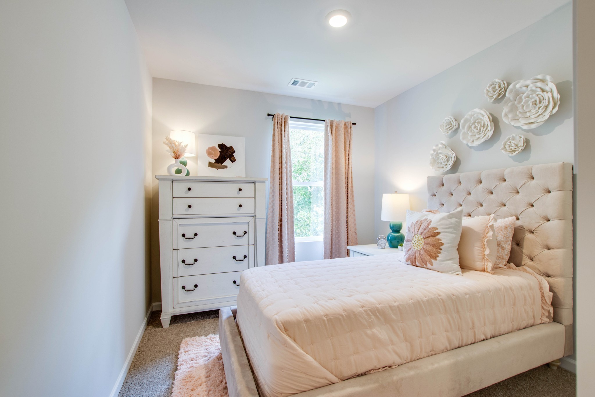 Listing photo id 21 for 3020 Scofield Street