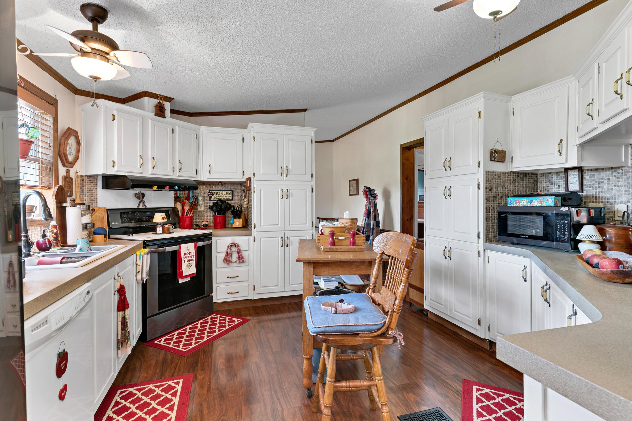 Image 12 of 15 For 2813 4th Avenue