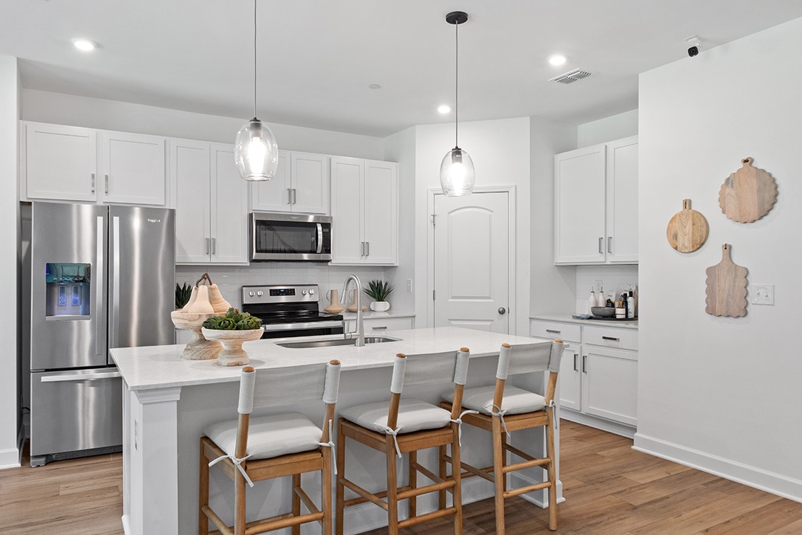 Image 7 of 18 For 743 Midway Drive B