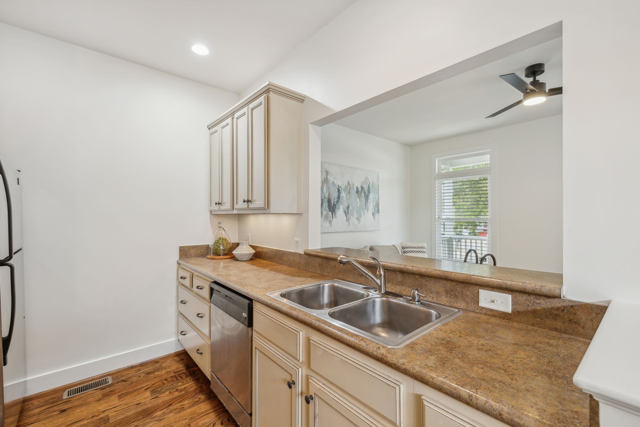 Image 16 of 33 For 23324 7th Road