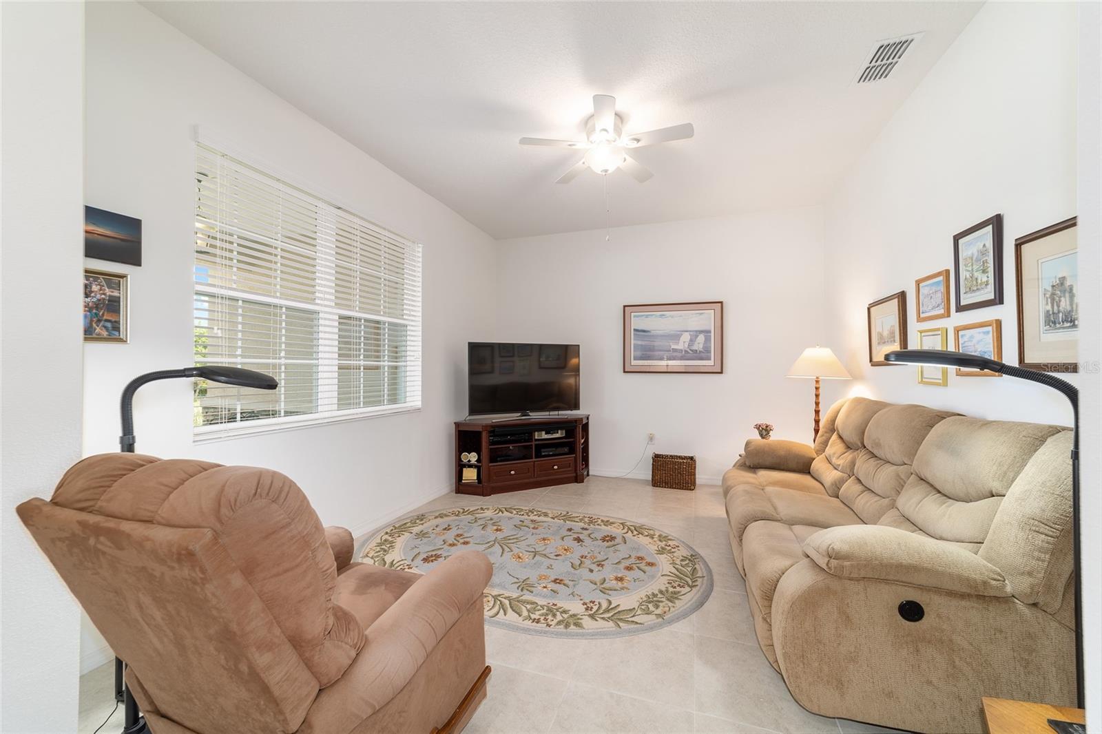 Image 27 of 48 For 9839 90th Street