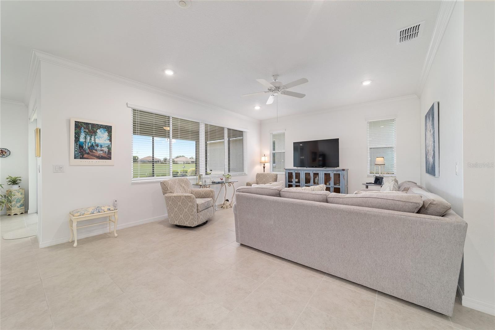 Image 7 of 48 For 9839 90th Street