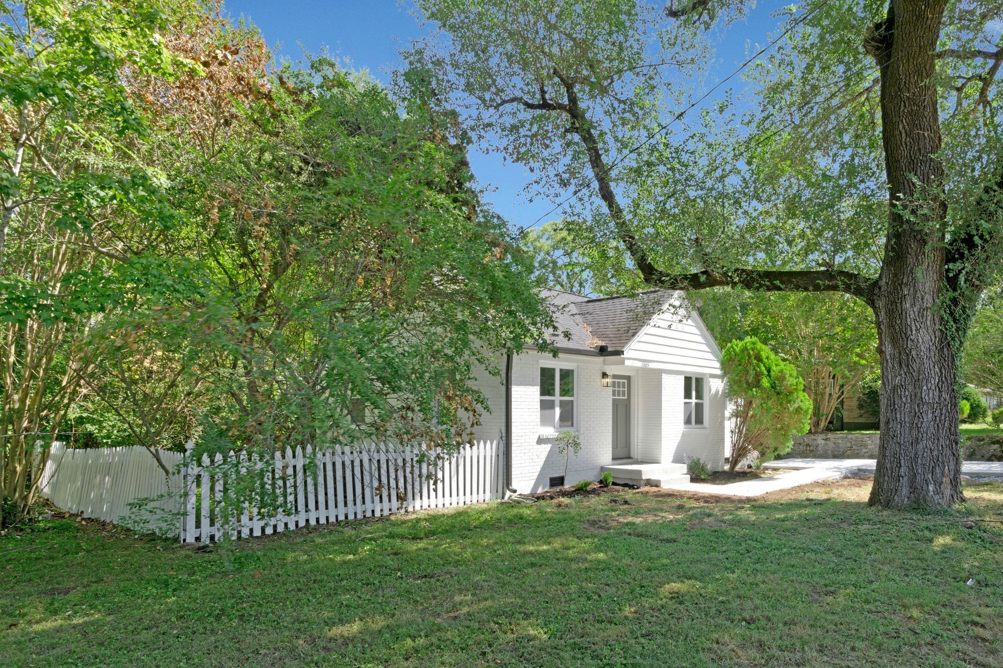 Image 3 of 3 For 3002 Bedford Lane