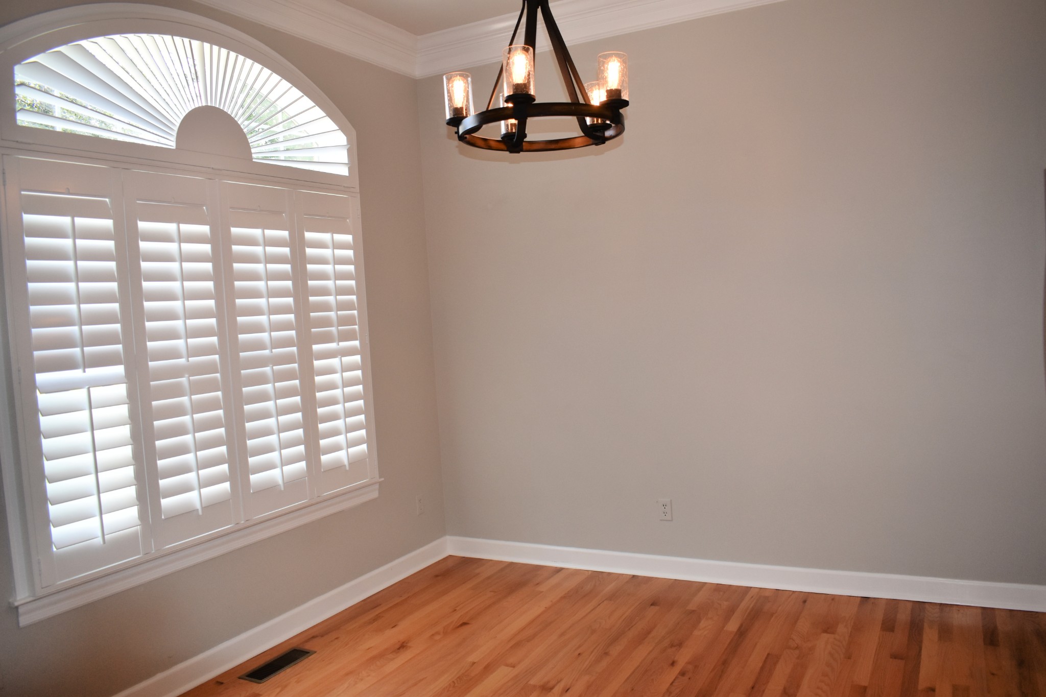 Image 10 of 33 For 1158 47 Court