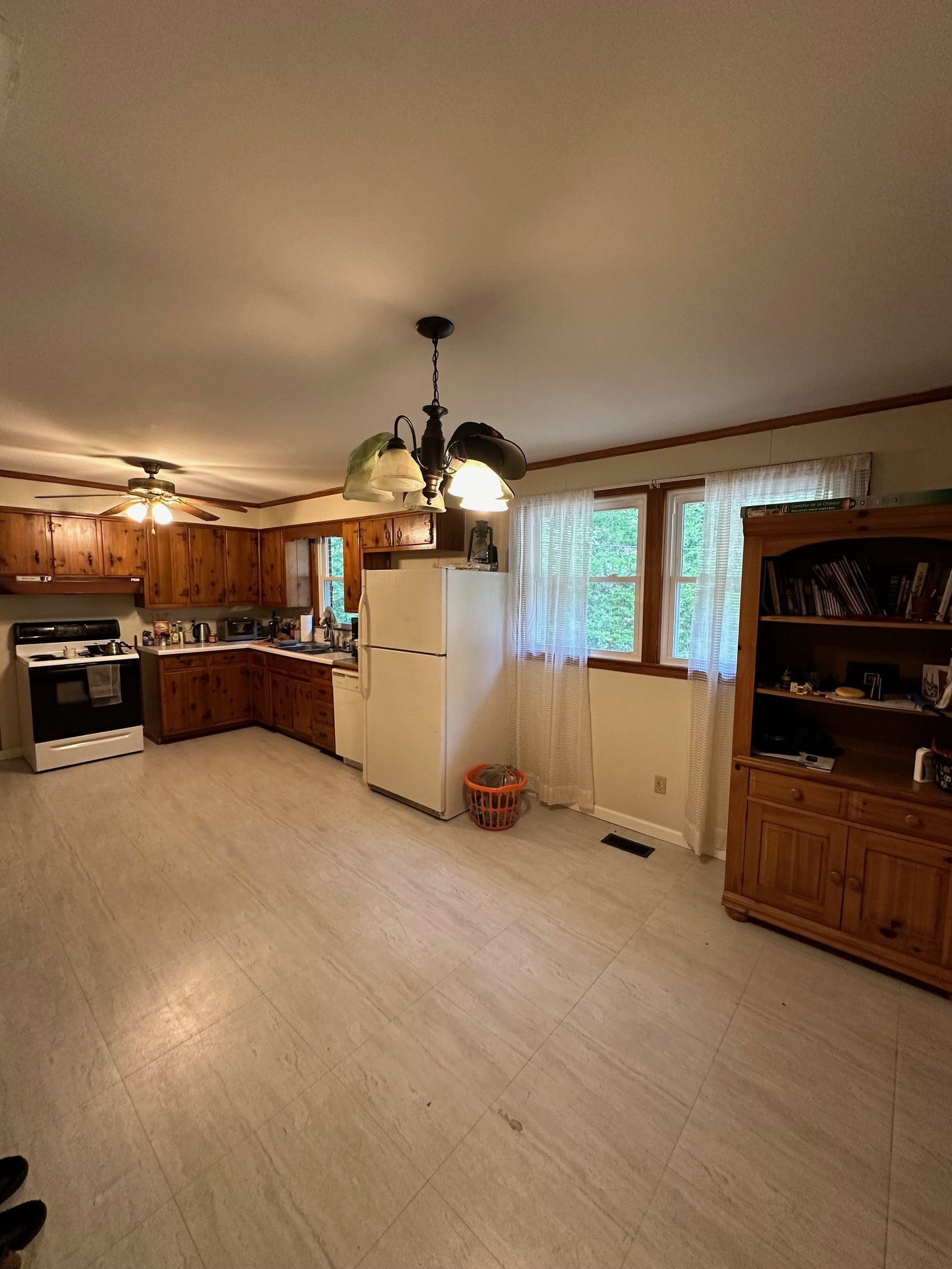 Image 11 of 47 For 5437 34th Street