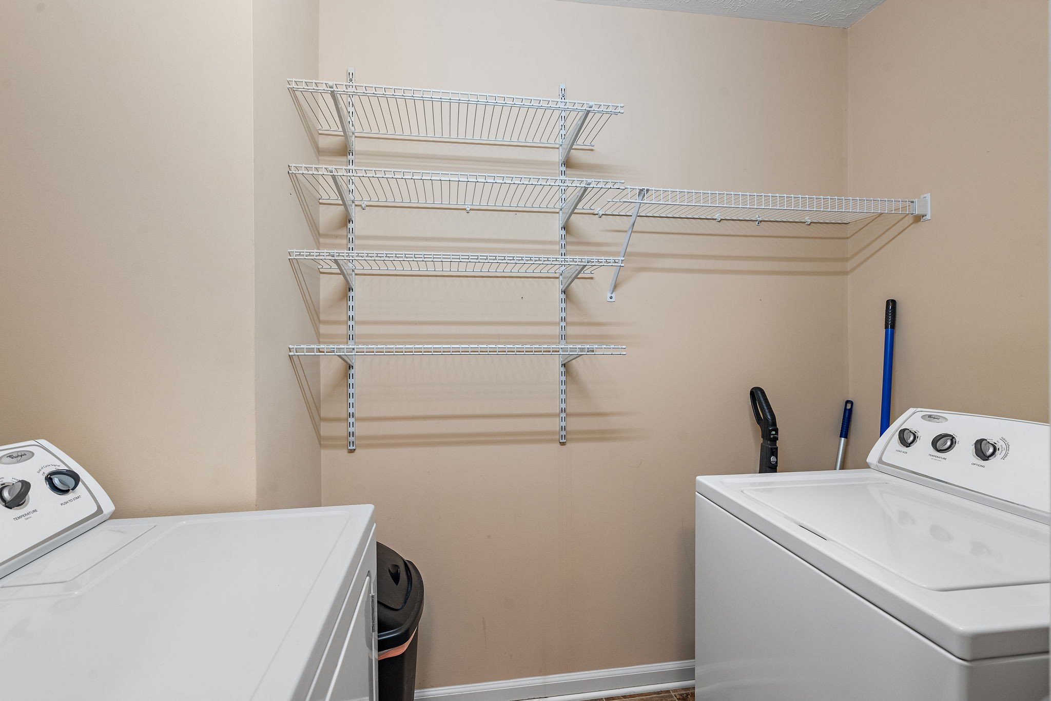 Image 13 of 35 For 9029 135th Loop