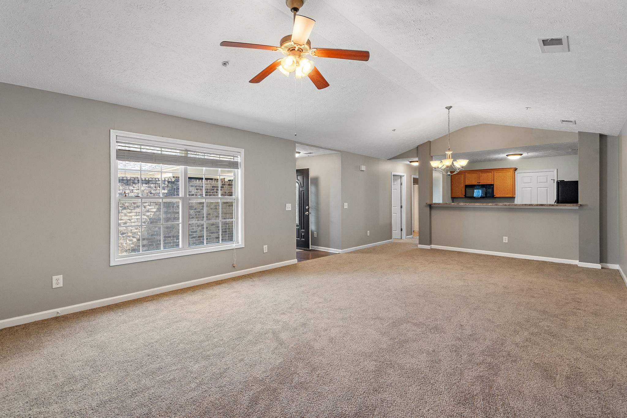 Image 7 of 35 For 9029 135th Loop