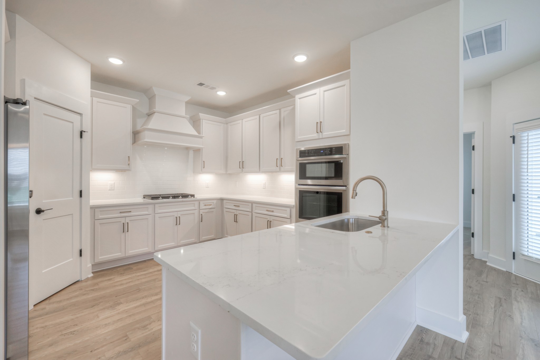 Image 10 of 46 For 2032 12th Street