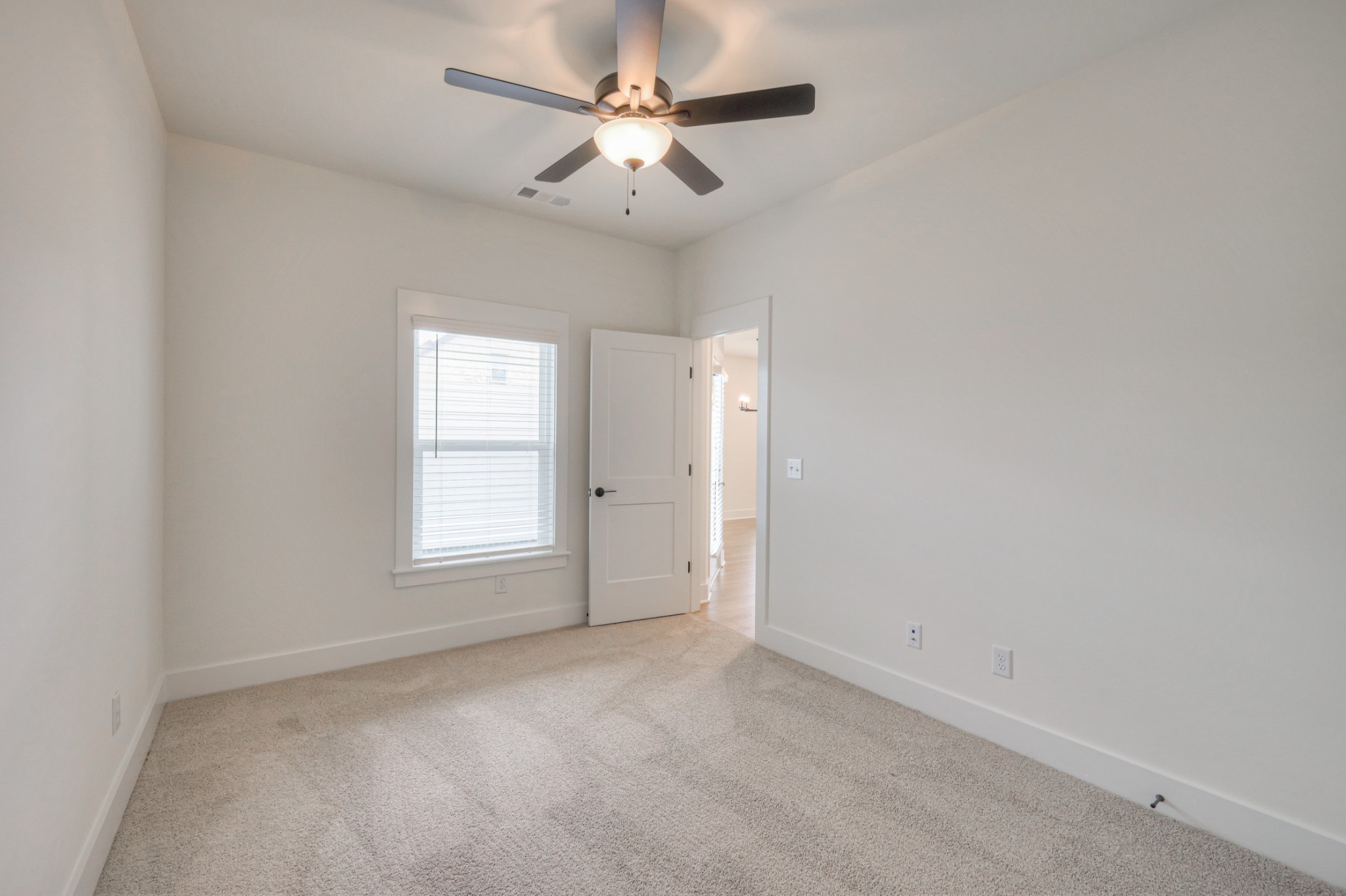 Image 19 of 46 For 2032 12th Street