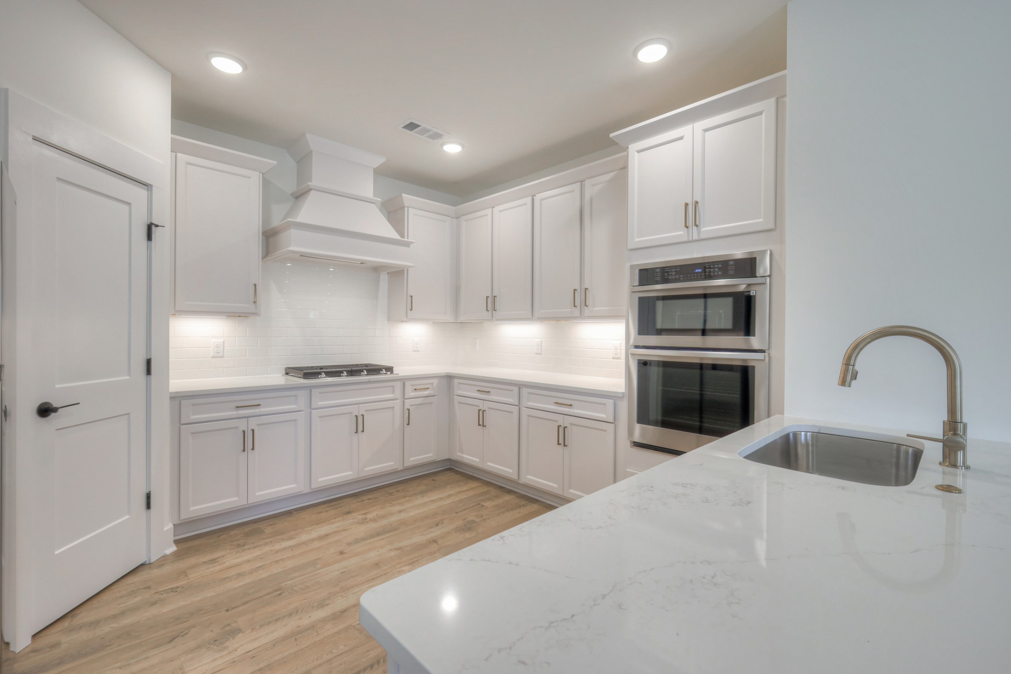 Image 22 of 46 For 2032 12th Street