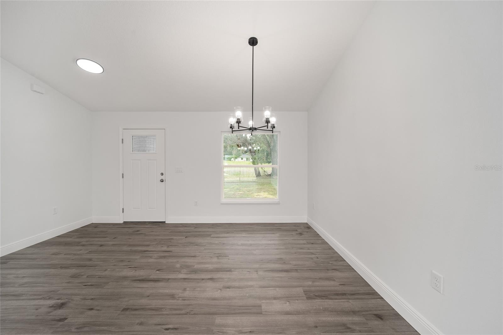 Image 14 of 36 For 9731 Bahia Road