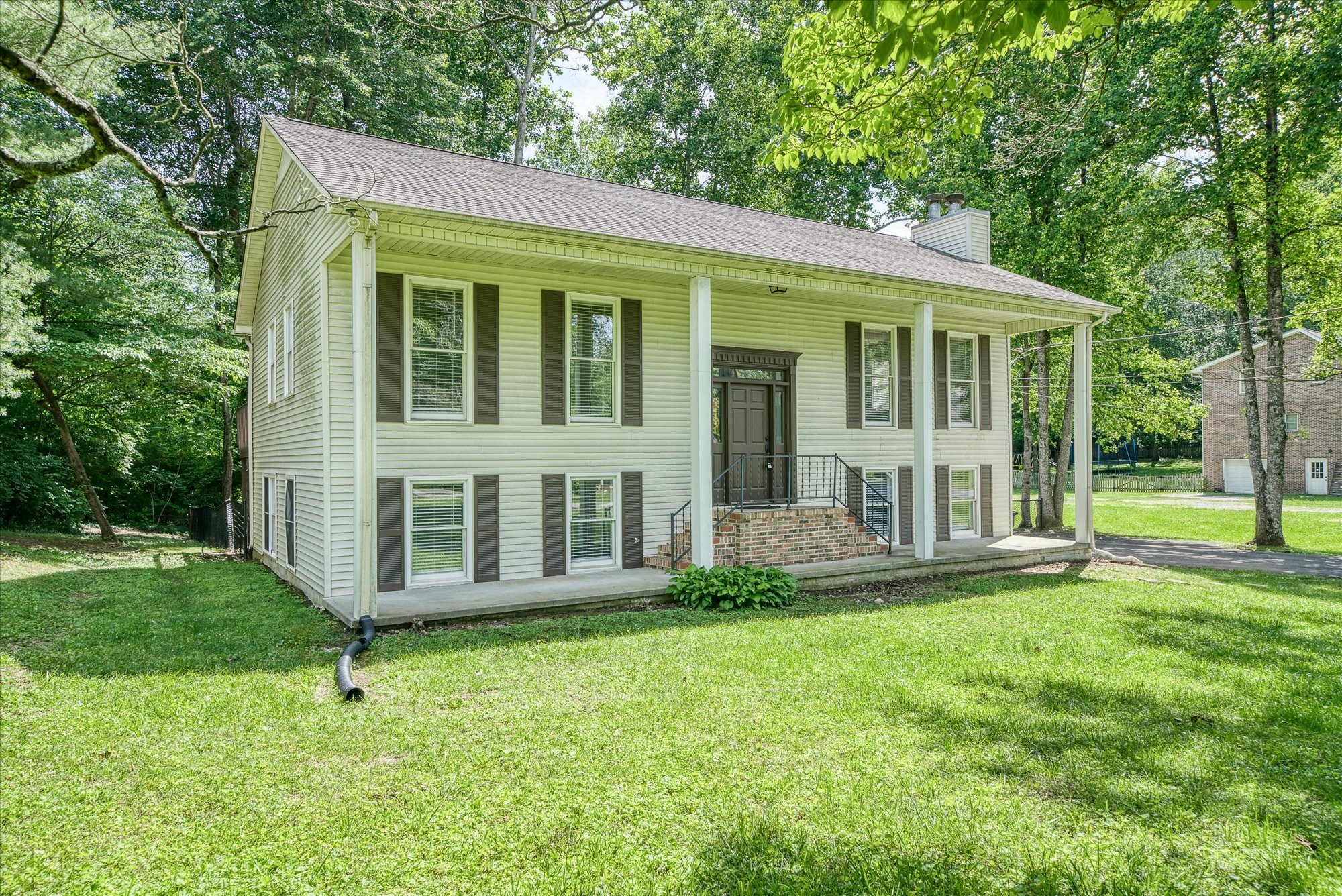 Image 3 of 94 For 943 County Road 21