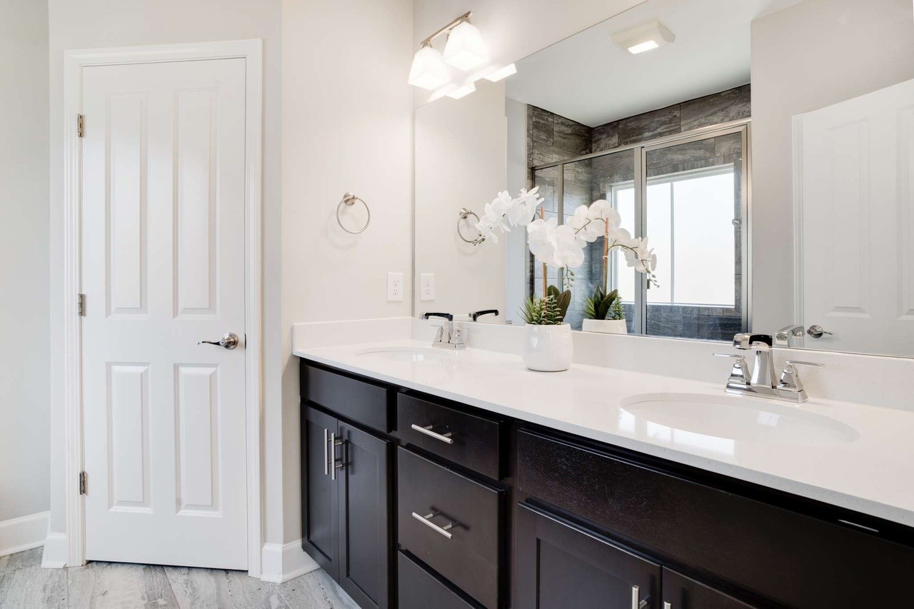 Image 11 of 36 For 2576 34th Street