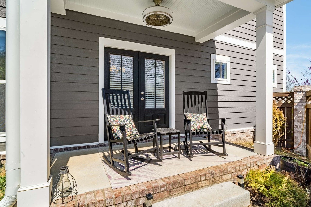 Image 17 of 36 For 2576 34th Street