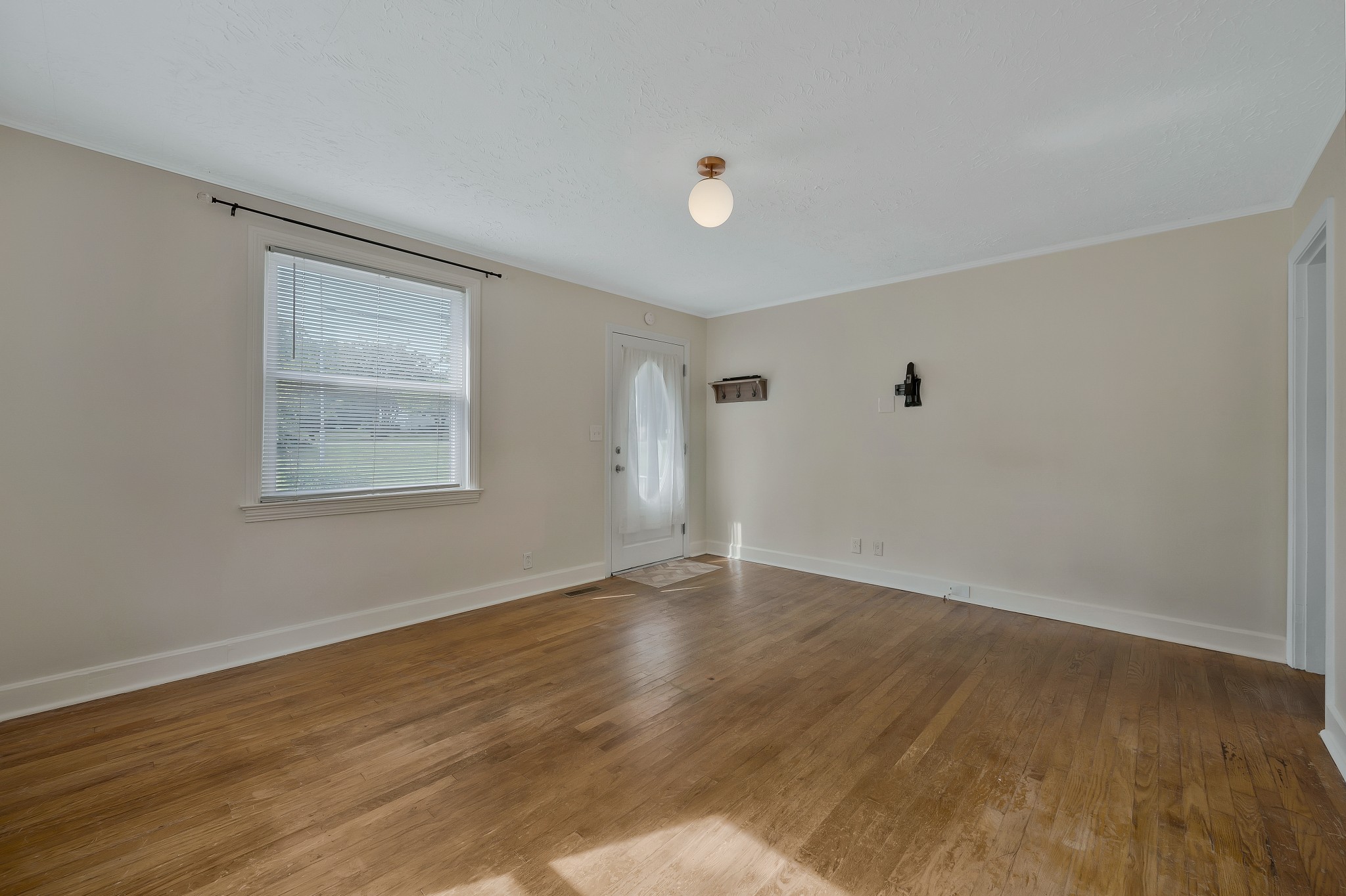 Image 4 of 41 For 12150 165th Street