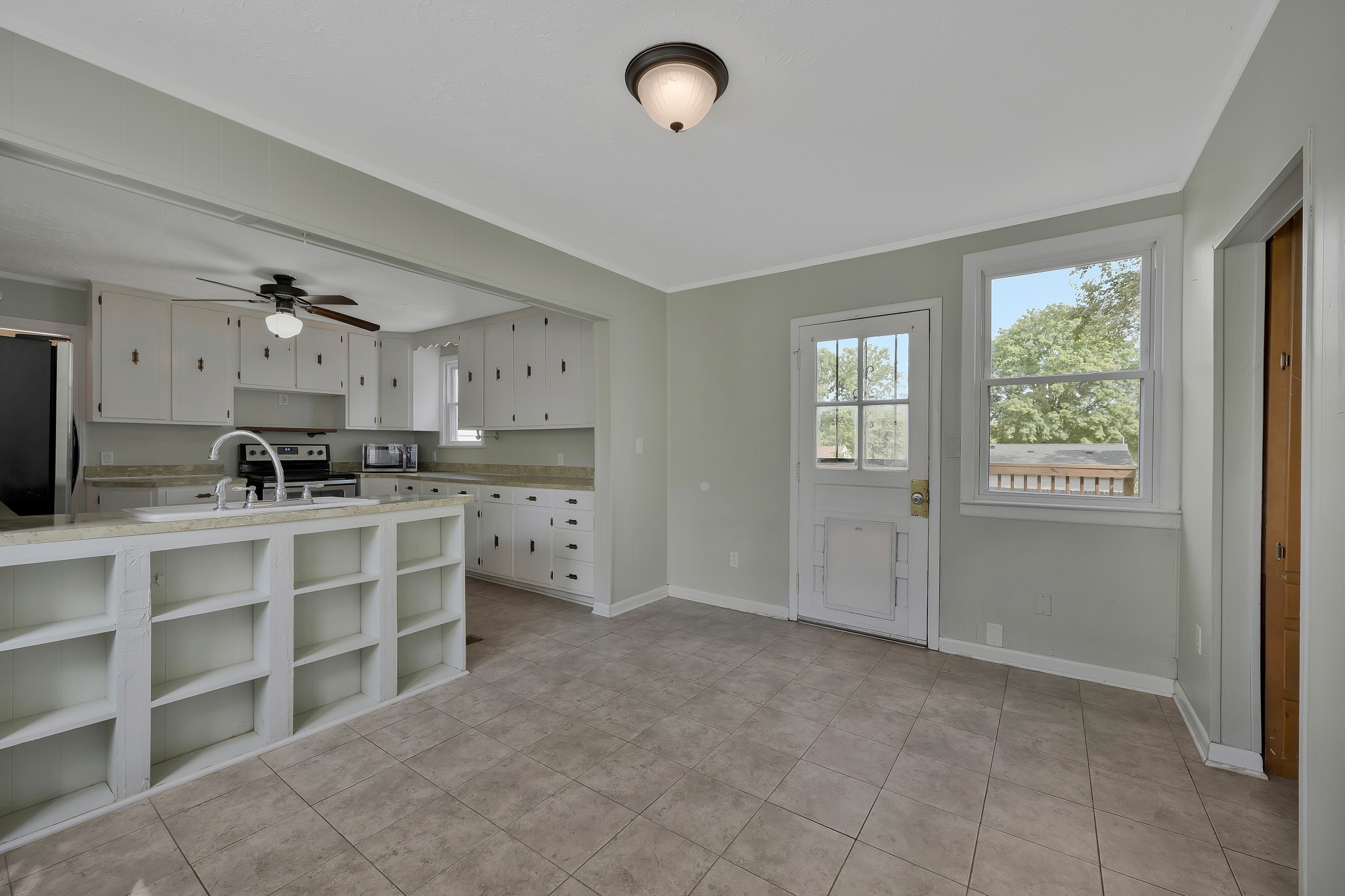Image 9 of 41 For 12150 165th Street
