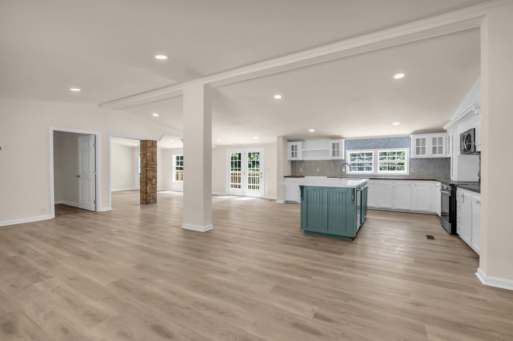Image 10 of 48 For 18370 20th Avenue
