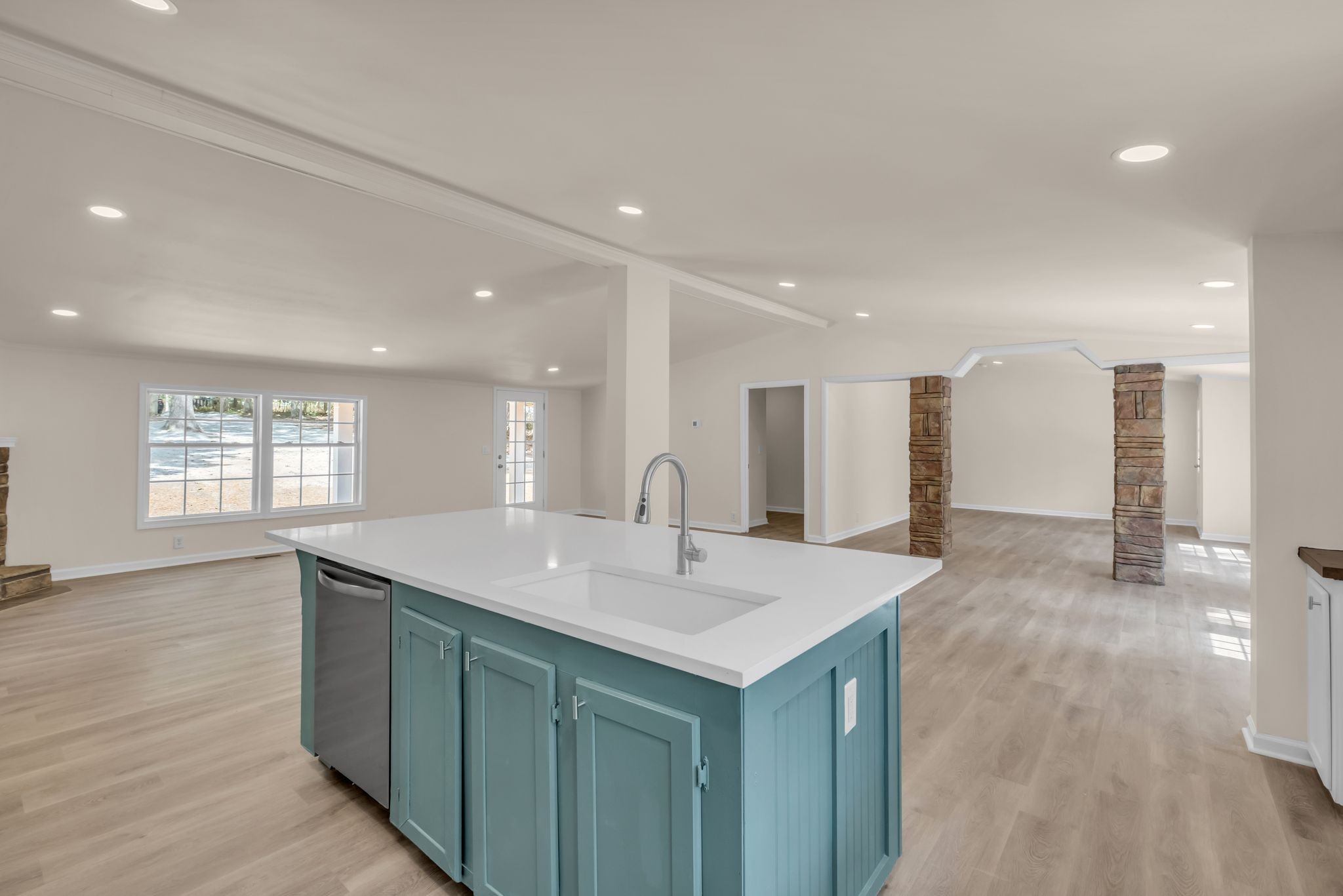 Image 14 of 48 For 18370 20th Avenue