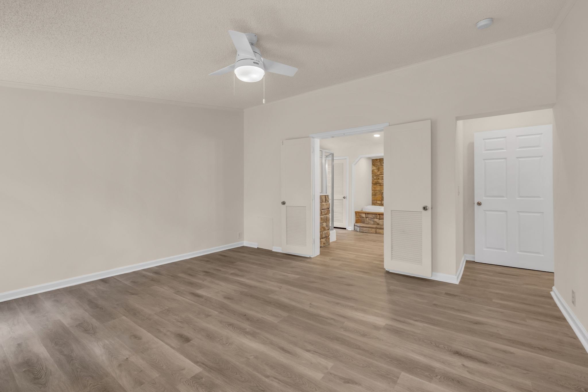 Image 20 of 48 For 18370 20th Avenue