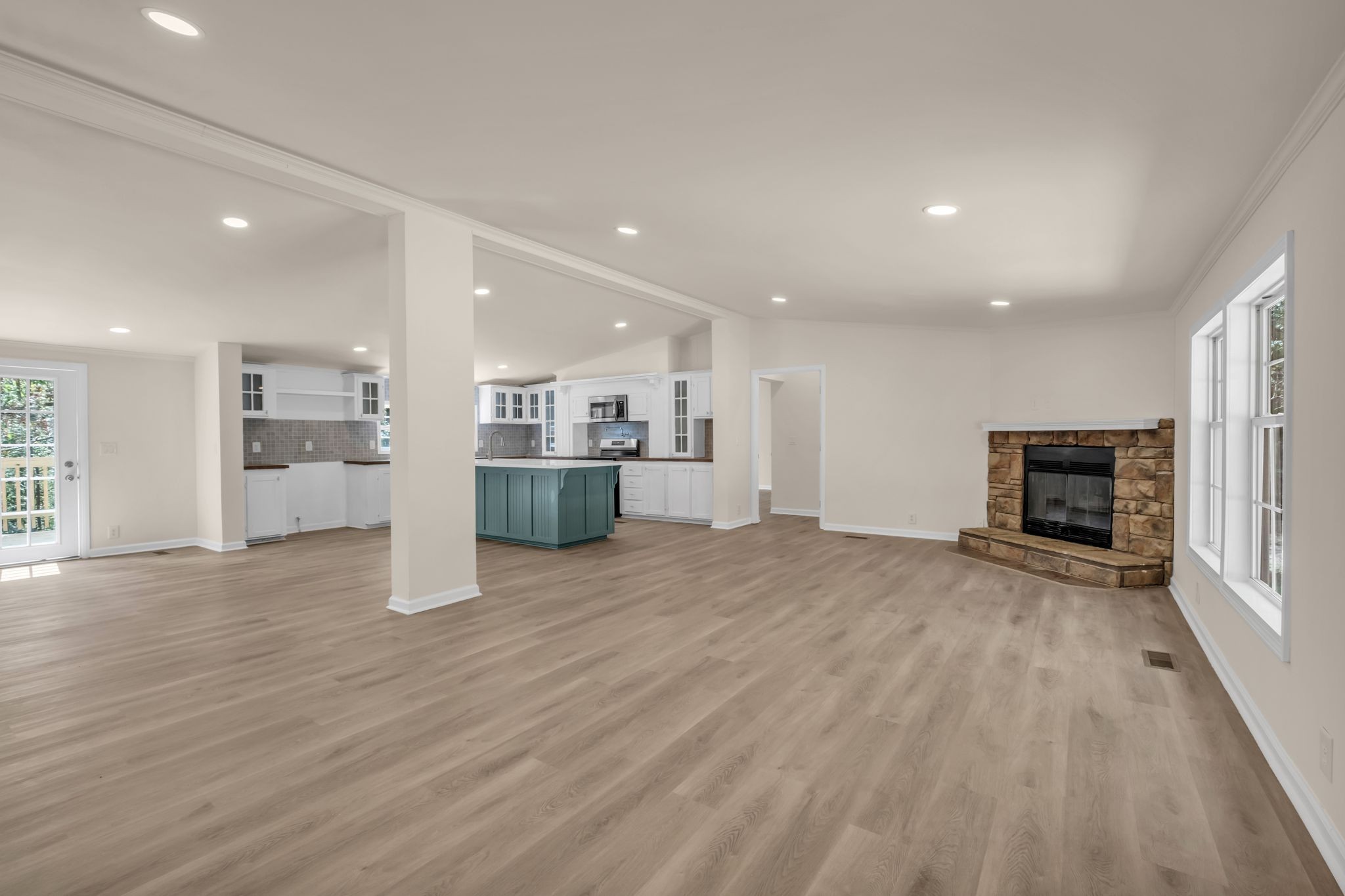 Image 6 of 48 For 18370 20th Avenue