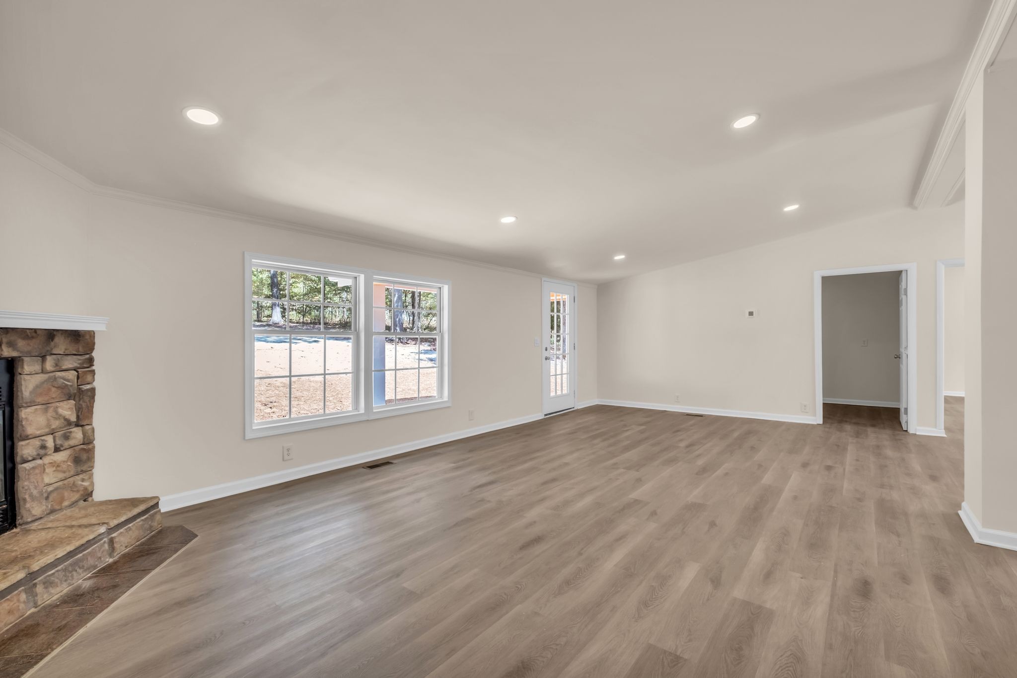 Image 9 of 48 For 18370 20th Avenue