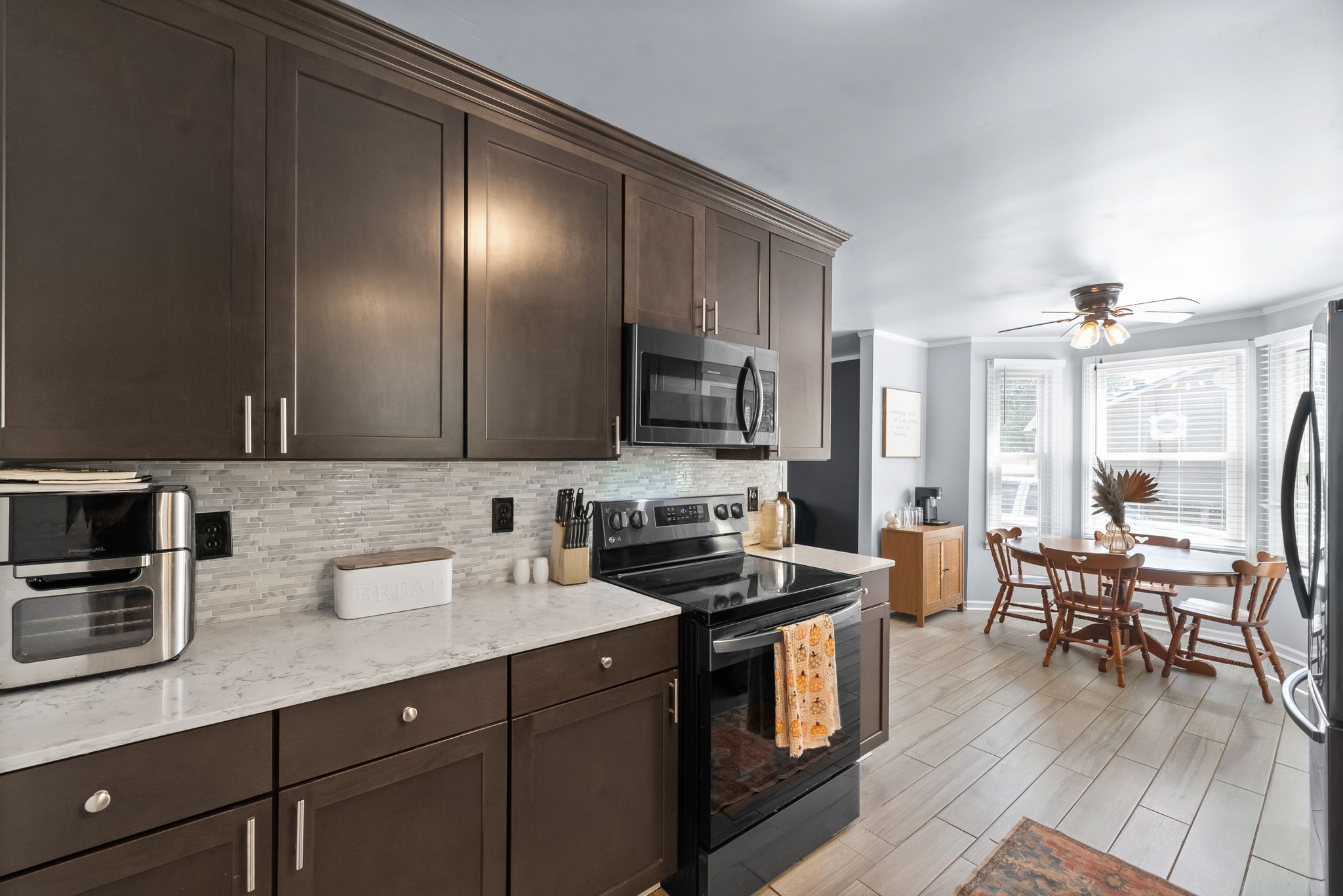 Image 10 of 42 For 7909 Ibsen Drive