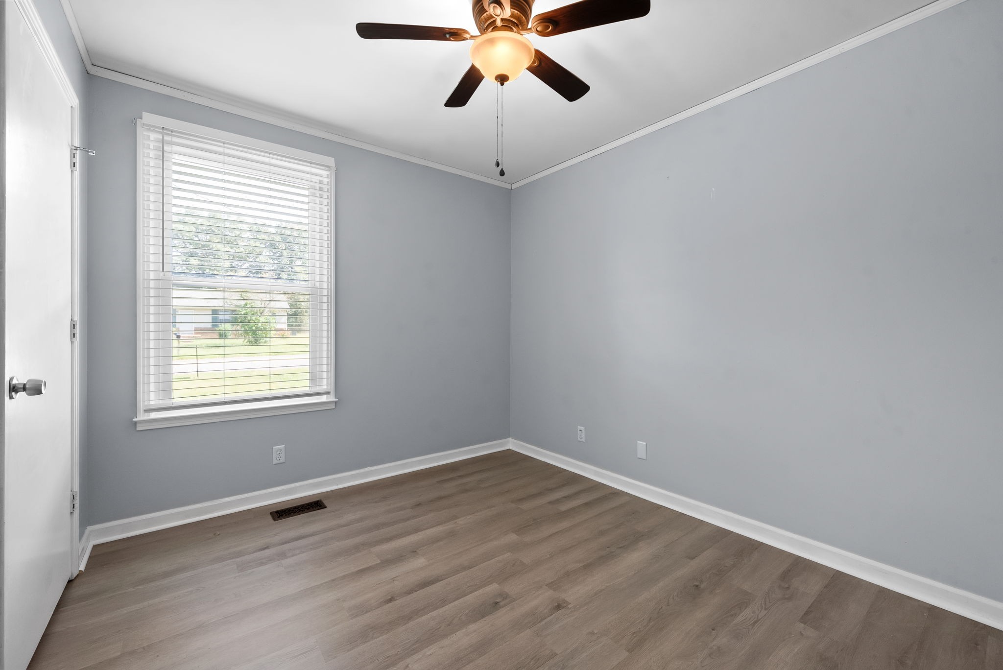 Image 14 of 42 For 7909 Ibsen Drive