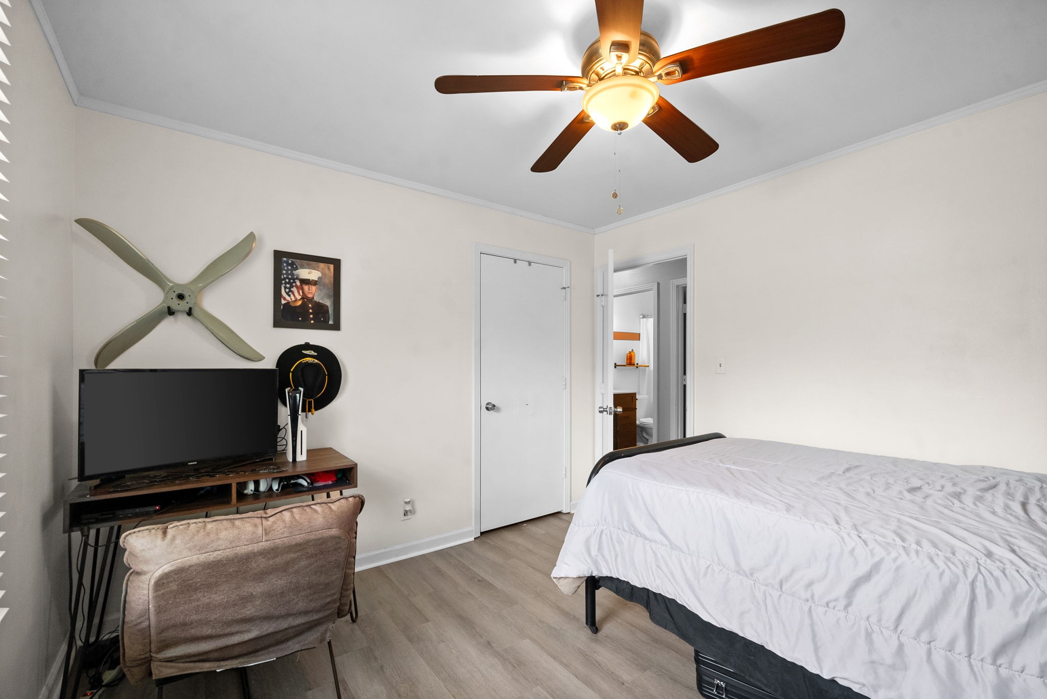 Image 18 of 42 For 7909 Ibsen Drive