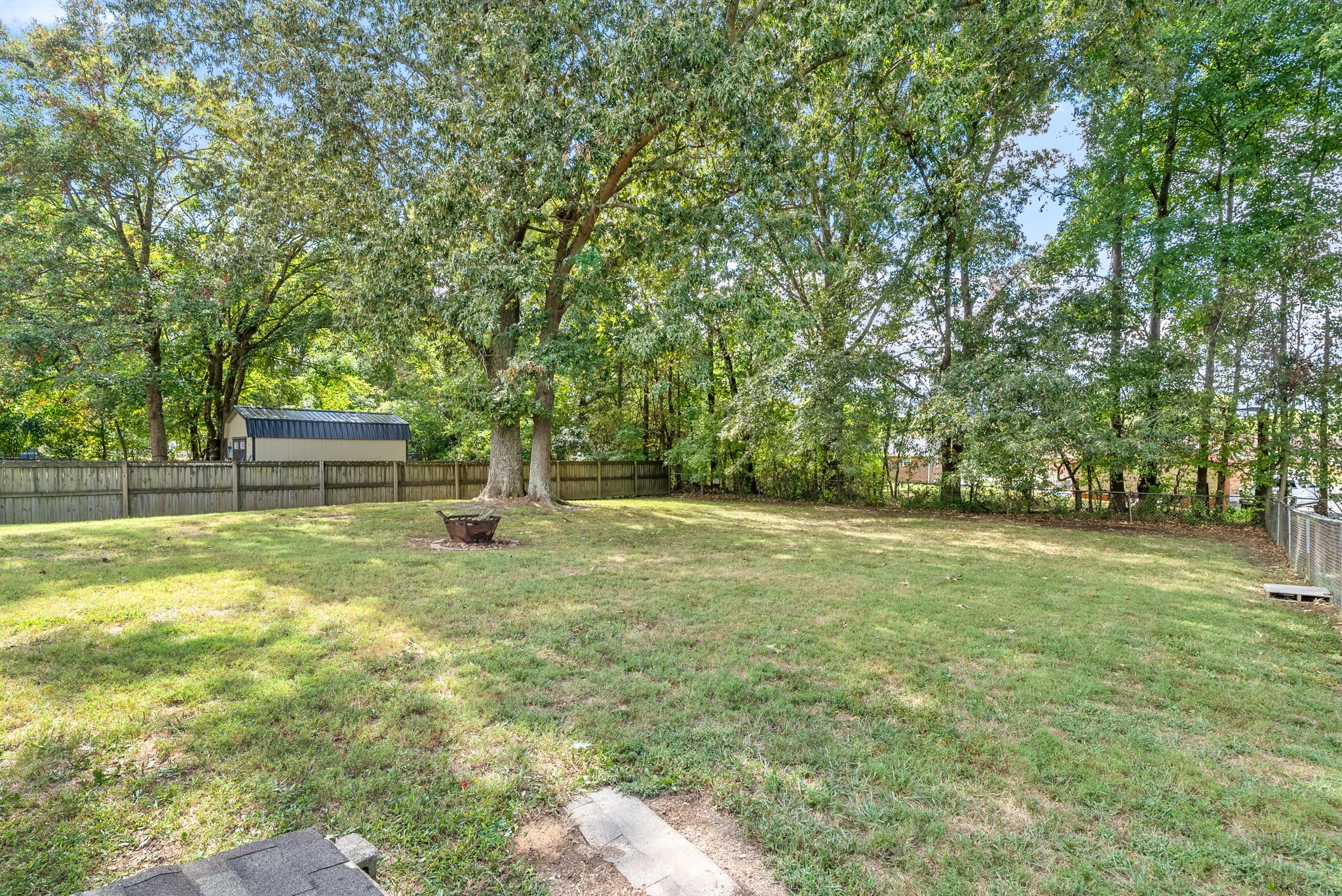Image 24 of 42 For 7909 Ibsen Drive