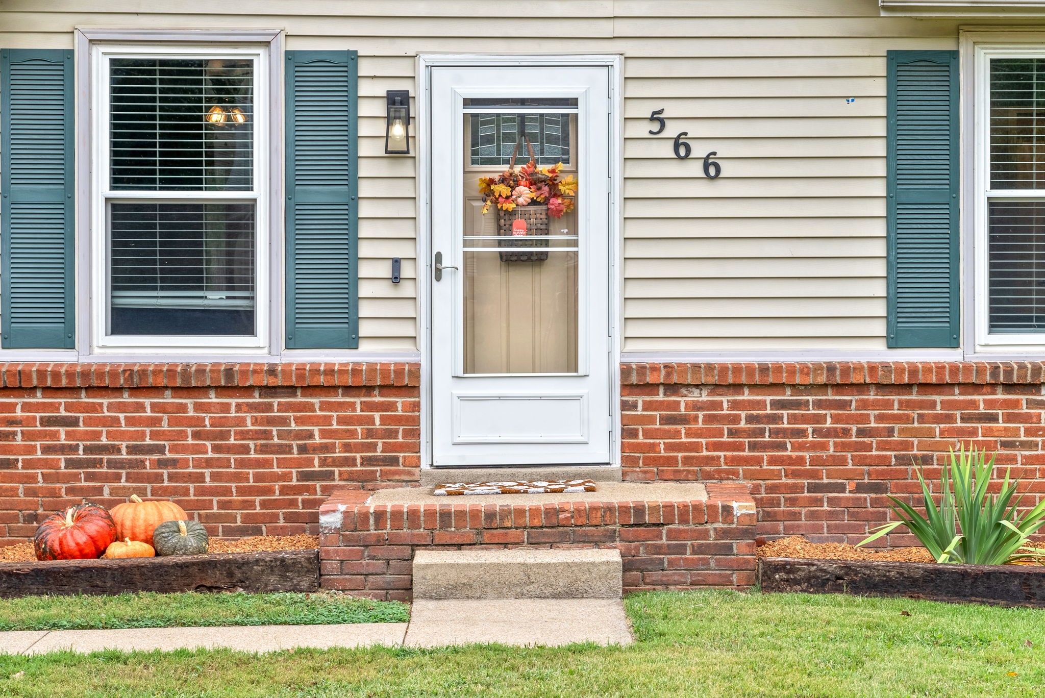 Image 3 of 42 For 7909 Ibsen Drive