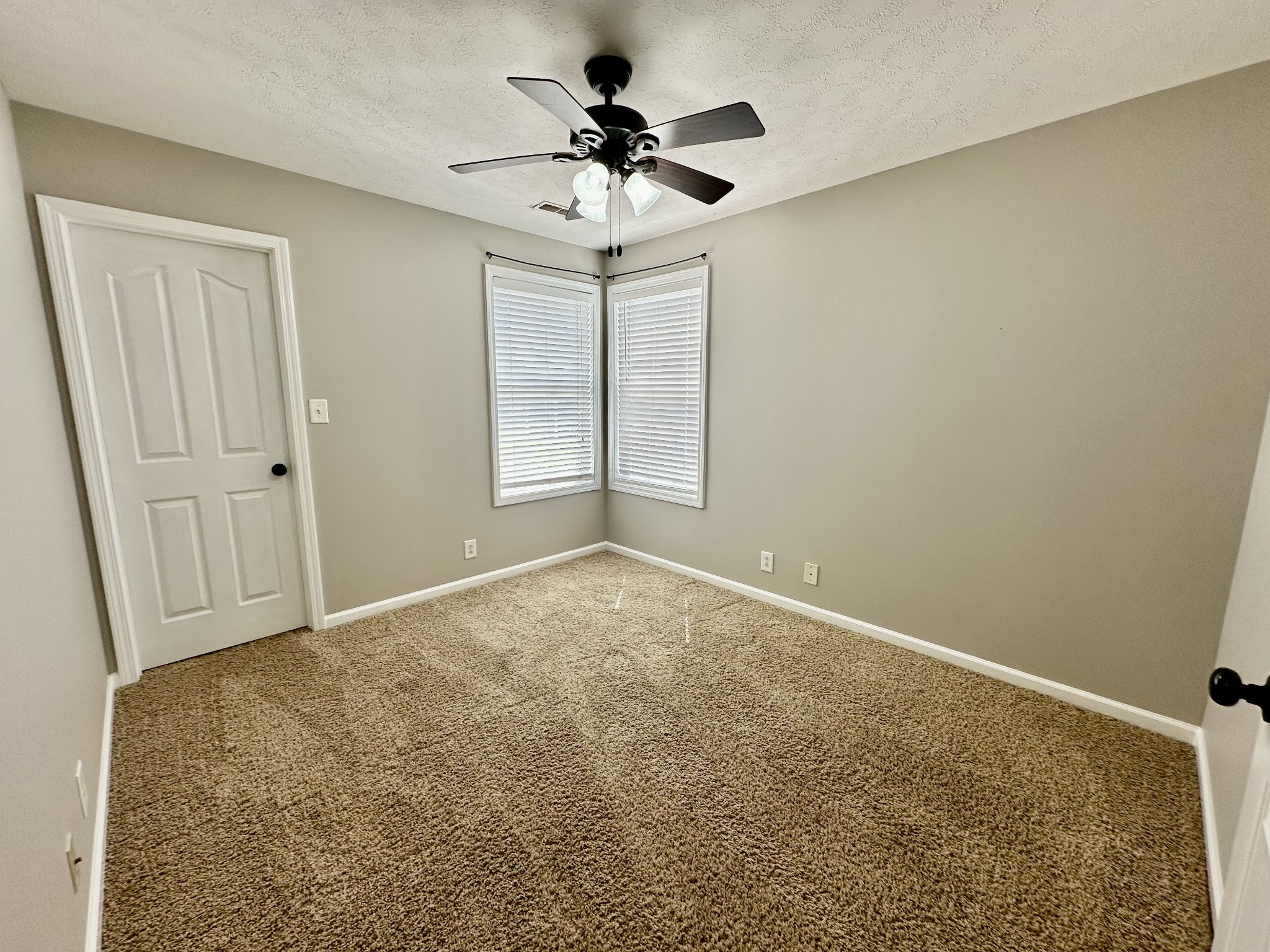 Image 19 of 45 For 2140 40th Street